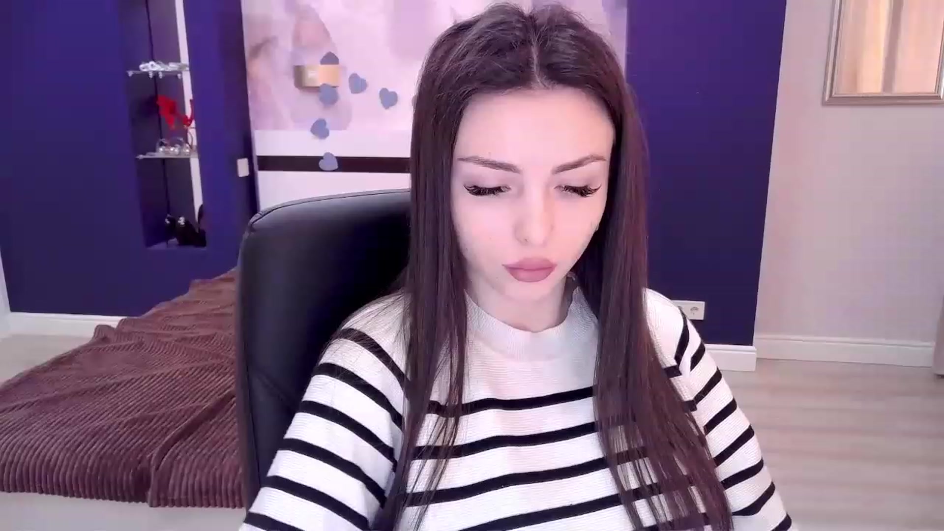 Gallery image thumbnail from Kamila_Rouds's myfreecams stream on, 02/07/2023, 09:35 image 8 of 20