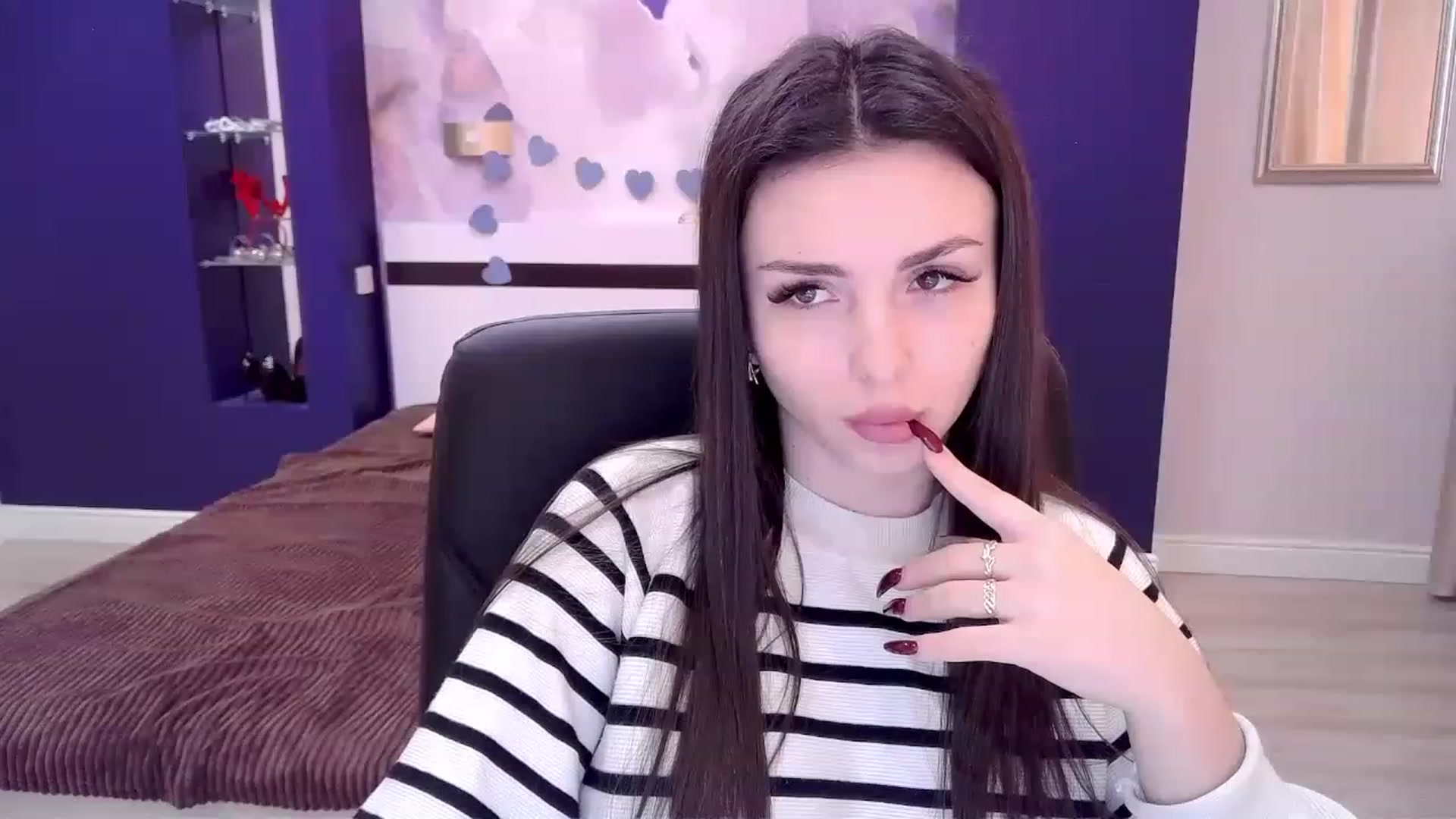 Gallery image thumbnail from Kamila_Rouds's myfreecams stream on, 02/07/2023, 10:43 image 13 of 20