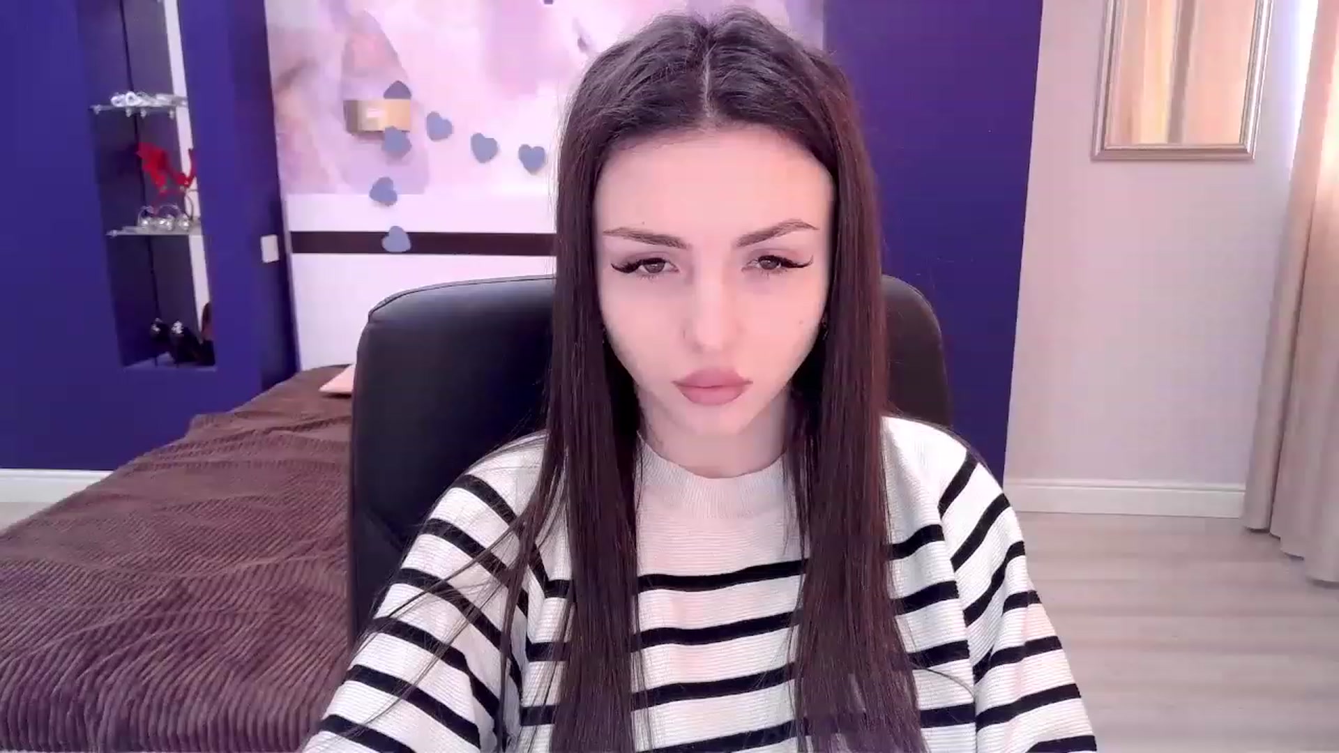 Gallery image thumbnail from Kamila_Rouds's myfreecams stream on, 02/07/2023, 10:43 image 16 of 20