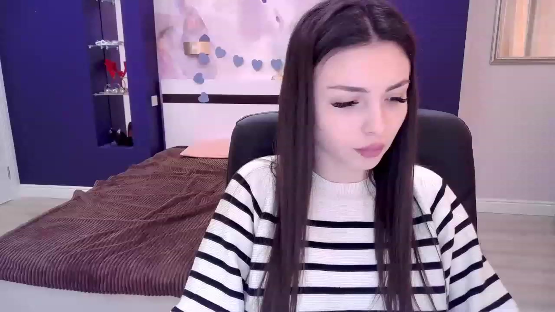Gallery image thumbnail from Kamila_Rouds's myfreecams stream on, 02/07/2023, 11:32 image 1 of 20