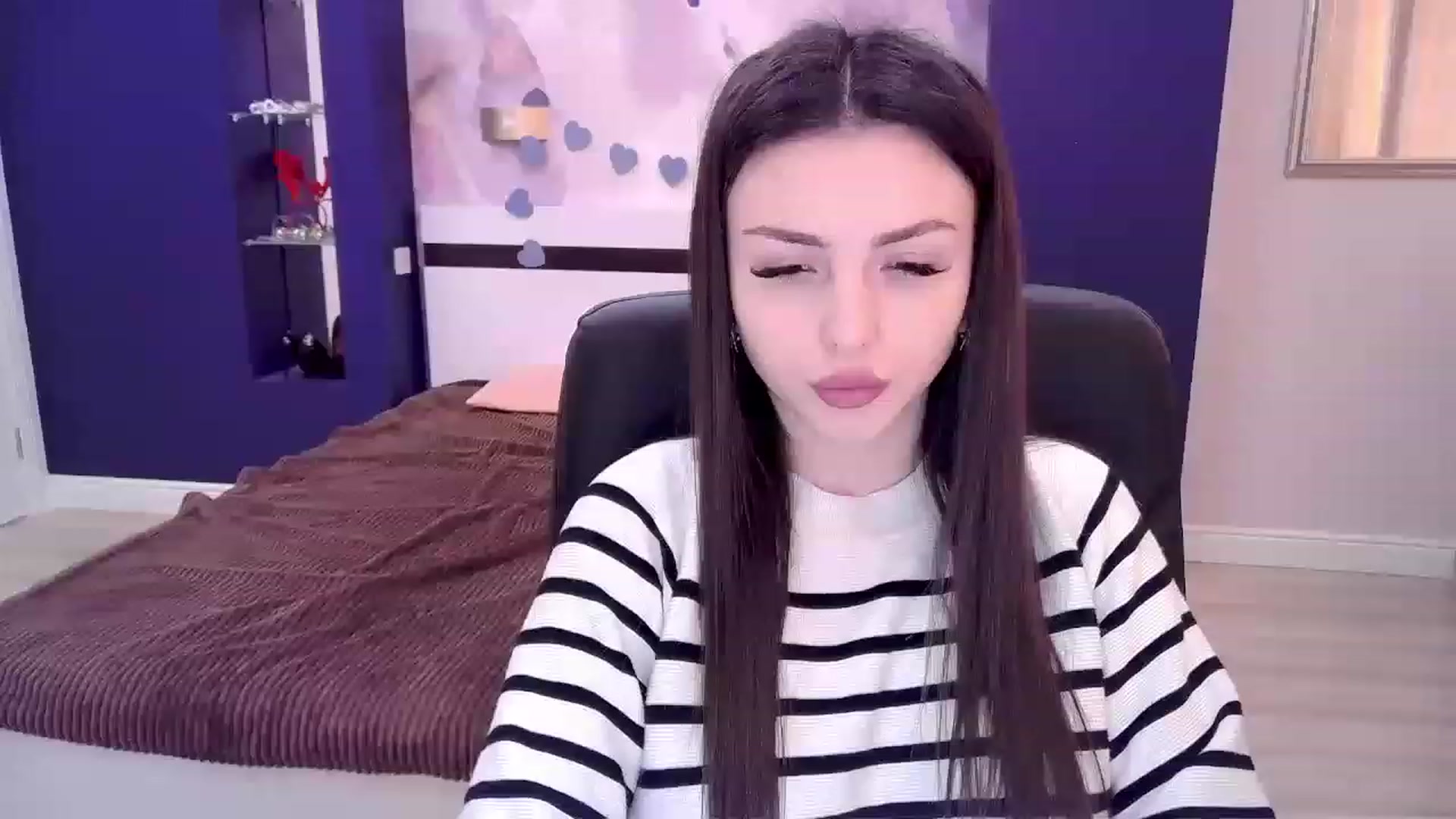 Gallery image thumbnail from Kamila_Rouds's myfreecams stream on, 02/07/2023, 11:32 image 8 of 20