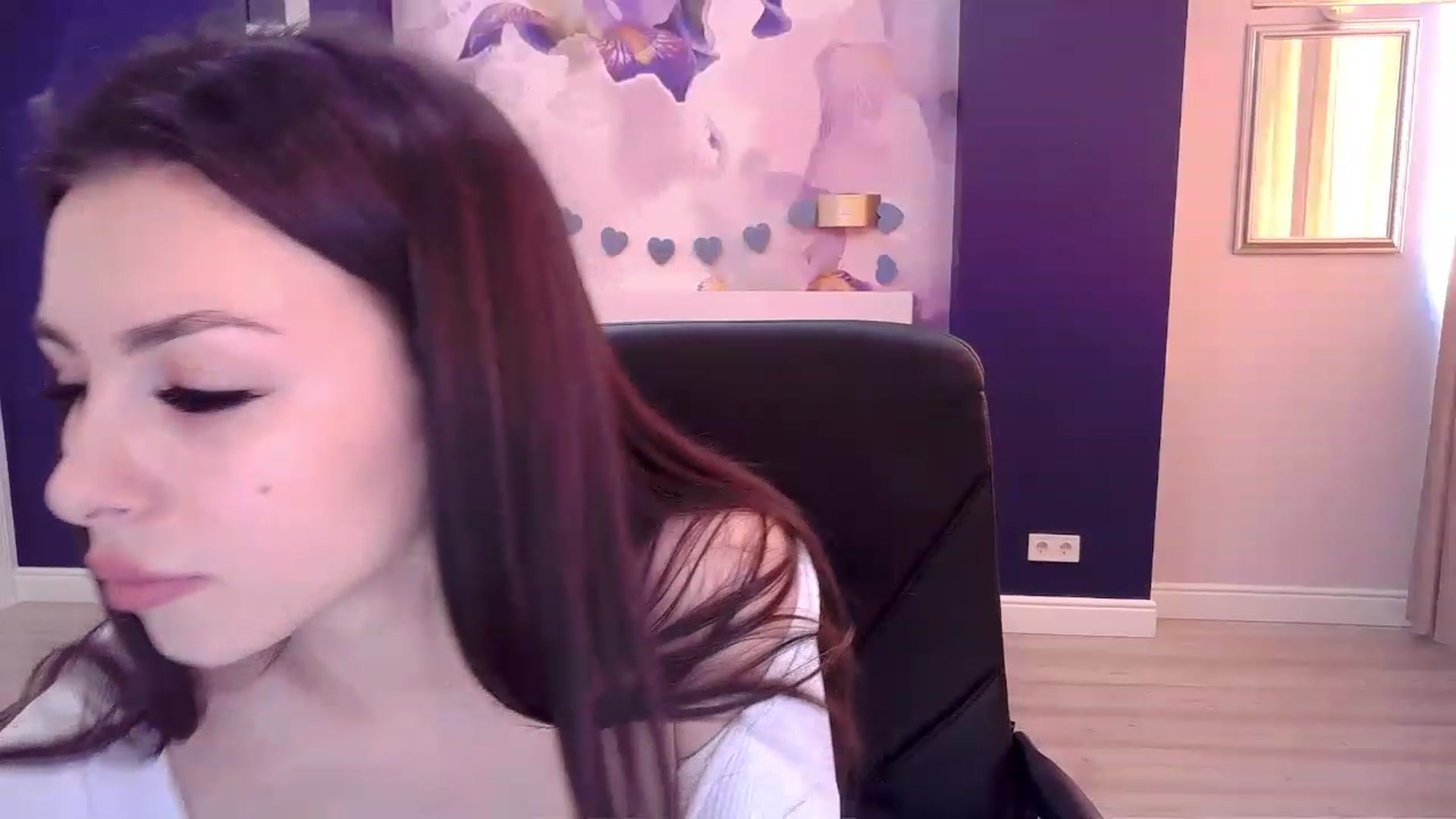 Gallery image thumbnail from Kamila_Rouds's myfreecams stream on, 02/17/2023, 11:32 image 20 of 20