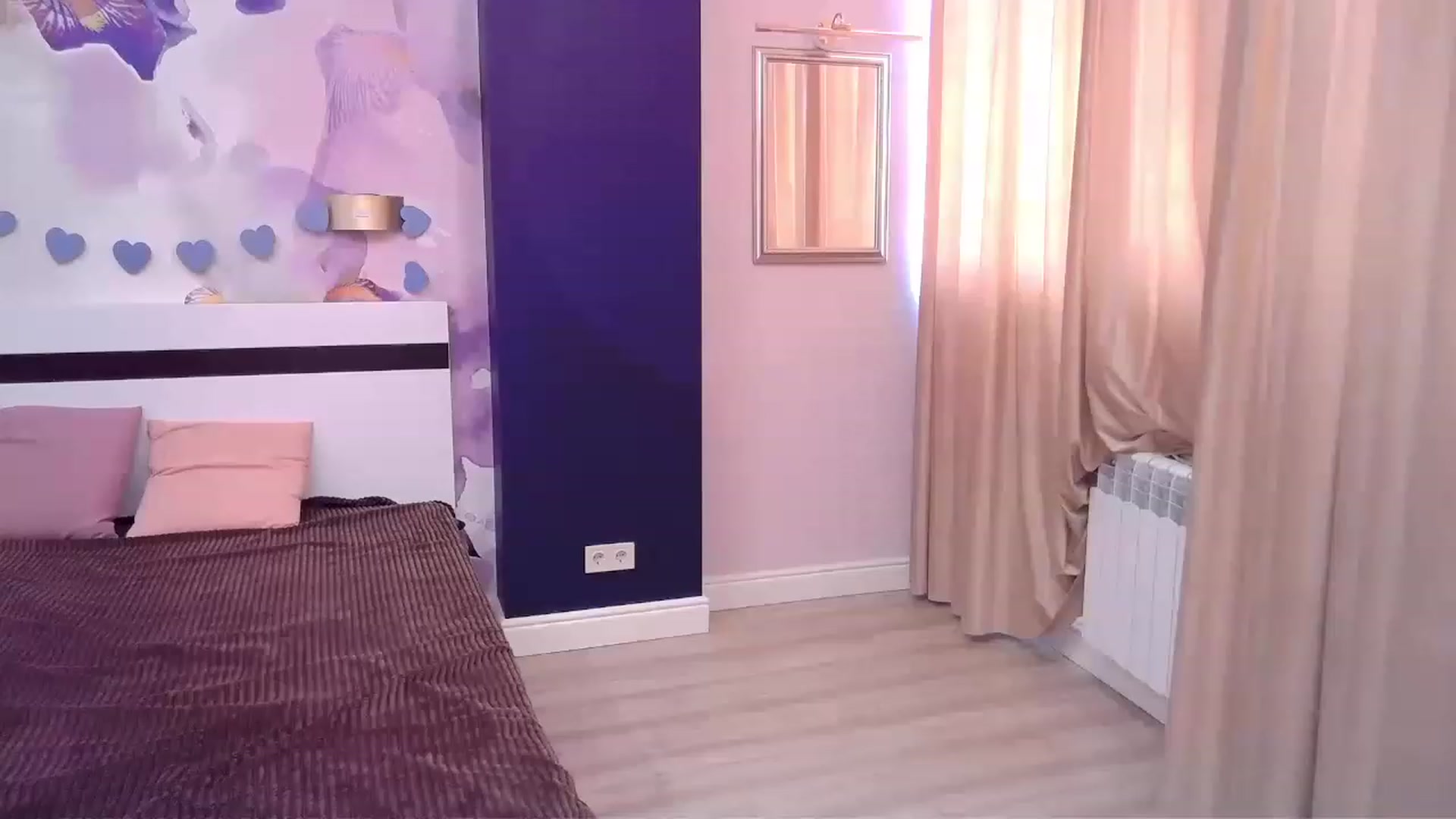 Gallery image thumbnail from Kamila_Rouds's myfreecams stream on, 02/20/2023, 09:18 image 14 of 20