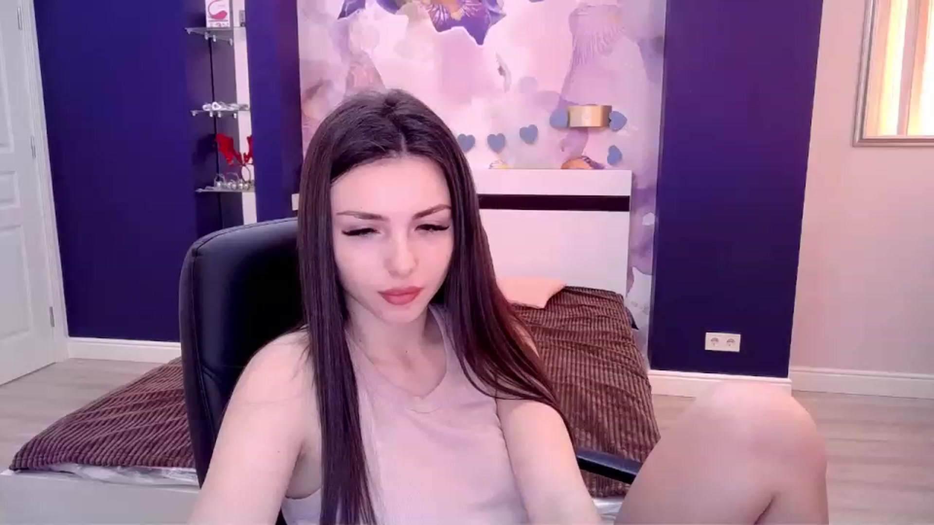 Gallery image thumbnail from Kamila_Rouds's myfreecams stream on, 02/23/2023, 11:07 image 12 of 20