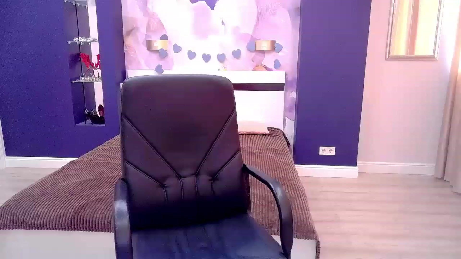 Gallery image thumbnail from Kamila_Rouds's myfreecams stream on, 02/28/2023, 11:49 image 20 of 20