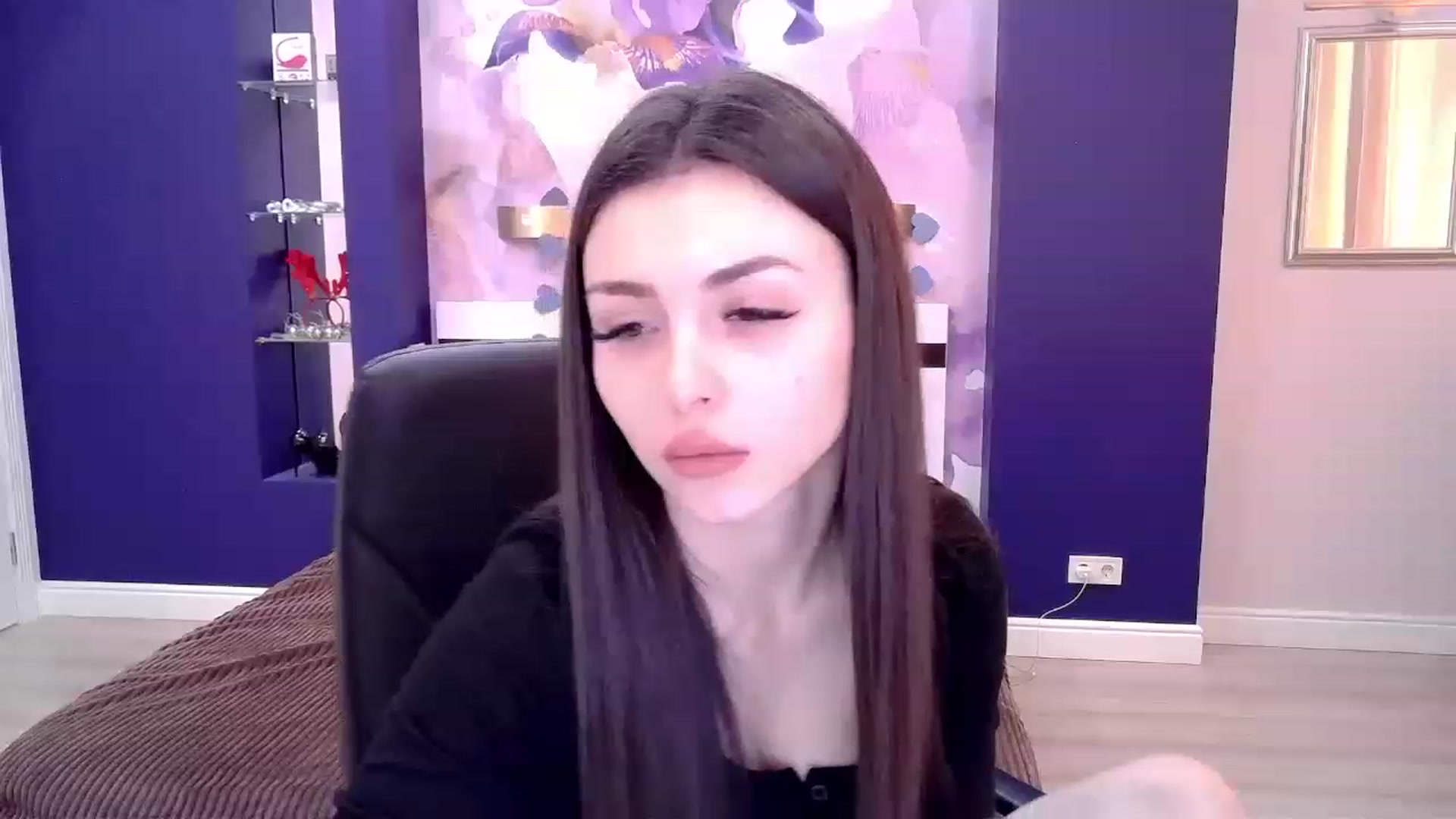 Gallery image thumbnail from Kamila_Rouds's myfreecams stream on, 03/02/2023, 11:40 image 13 of 20