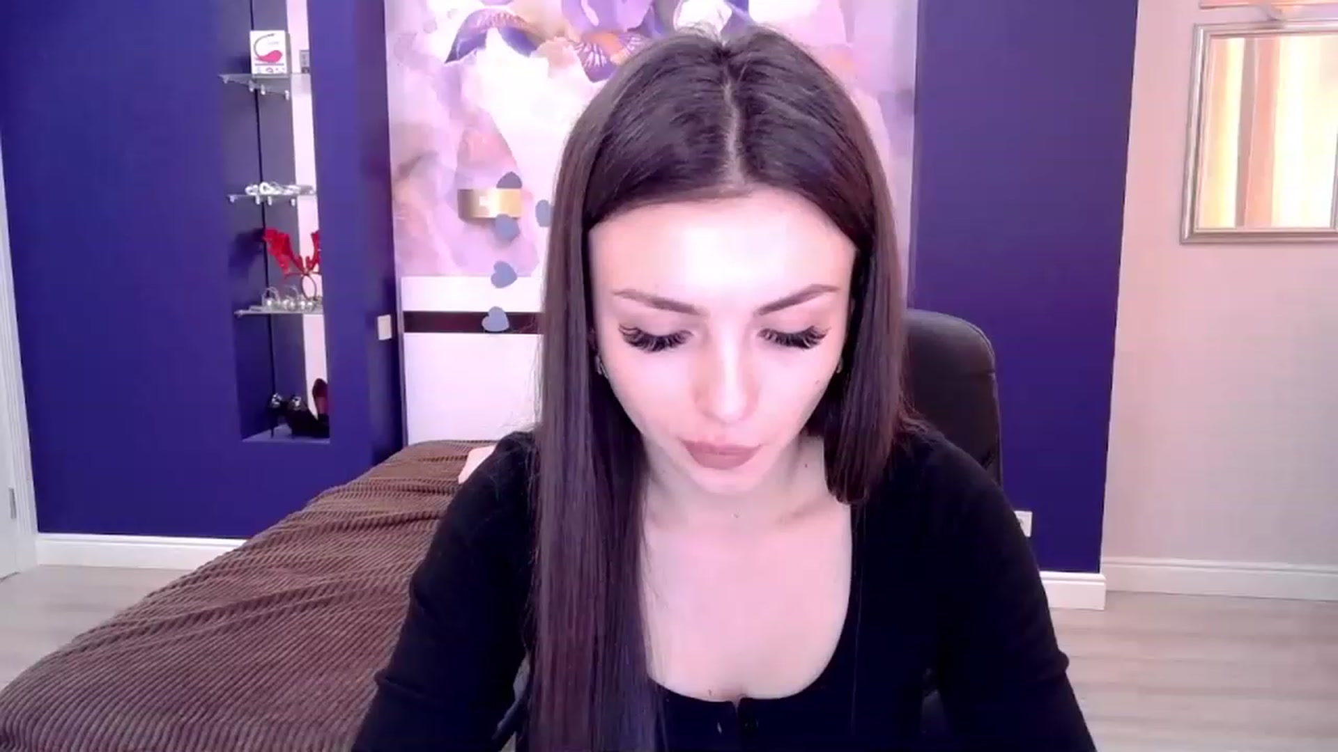 Gallery image thumbnail from Kamila_Rouds's myfreecams stream on, 03/02/2023, 11:40 image 19 of 20