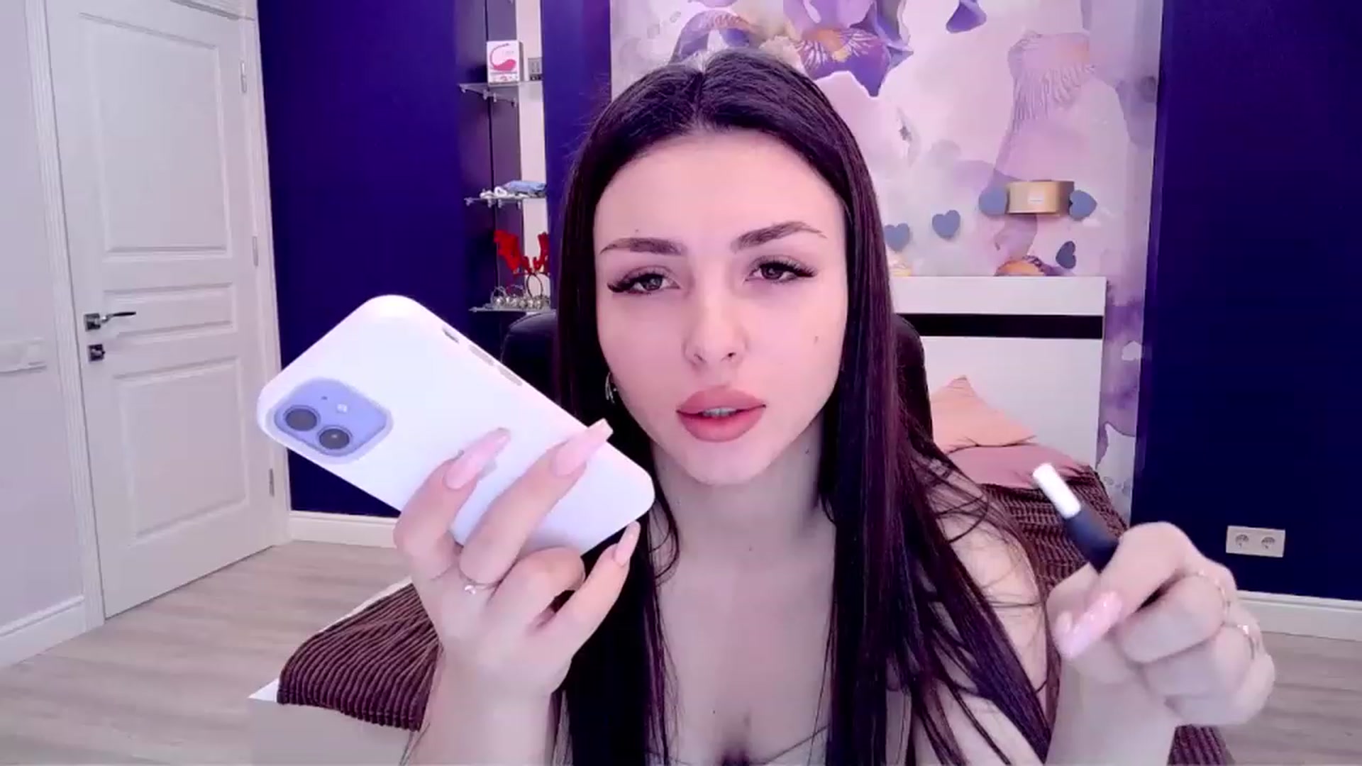 Gallery image thumbnail from Kamila_Rouds's myfreecams stream on, 03/09/2023, 08:50 image 9 of 20