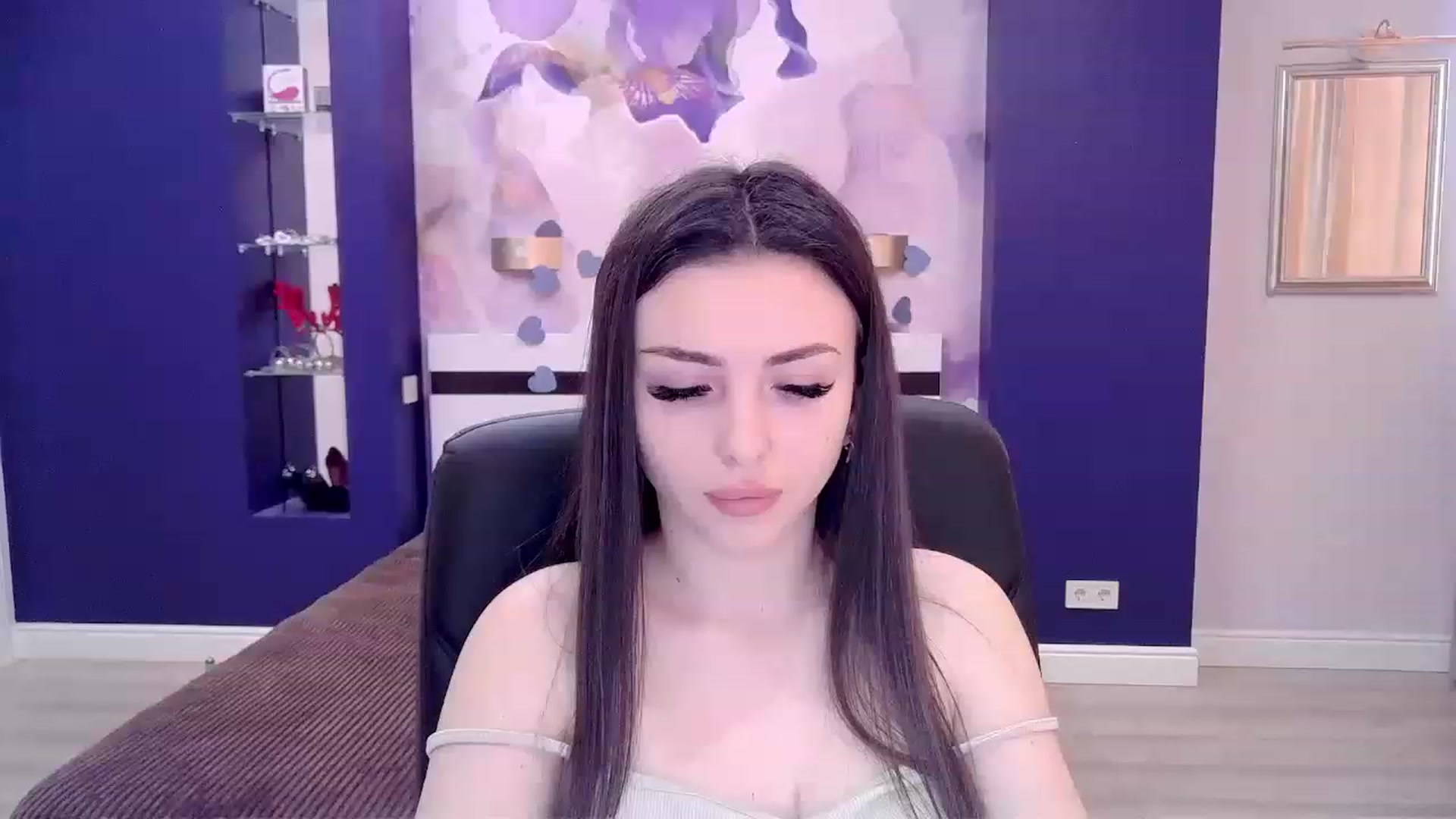 Gallery image thumbnail from Kamila_Rouds's myfreecams stream on, 03/17/2023, 07:51 image 5 of 20