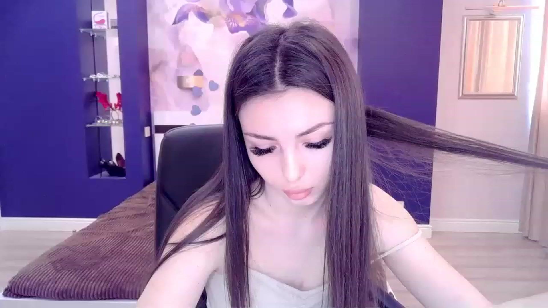 Gallery image thumbnail from Kamila_Rouds's myfreecams stream on, 03/20/2023, 09:17 image 14 of 20