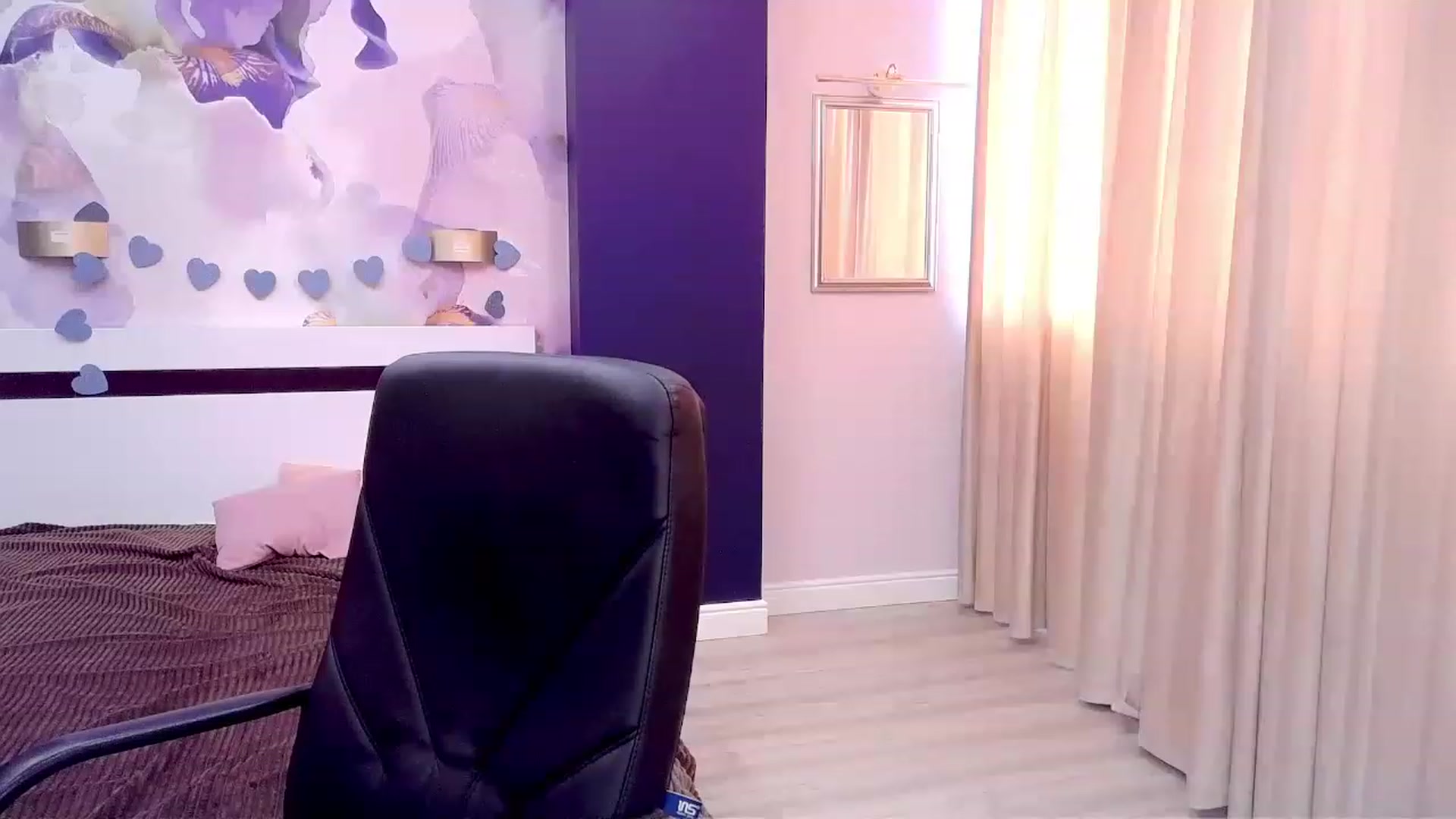 Gallery image thumbnail from Kamila_Rouds's myfreecams stream on, 03/21/2023, 07:53 image 11 of 20