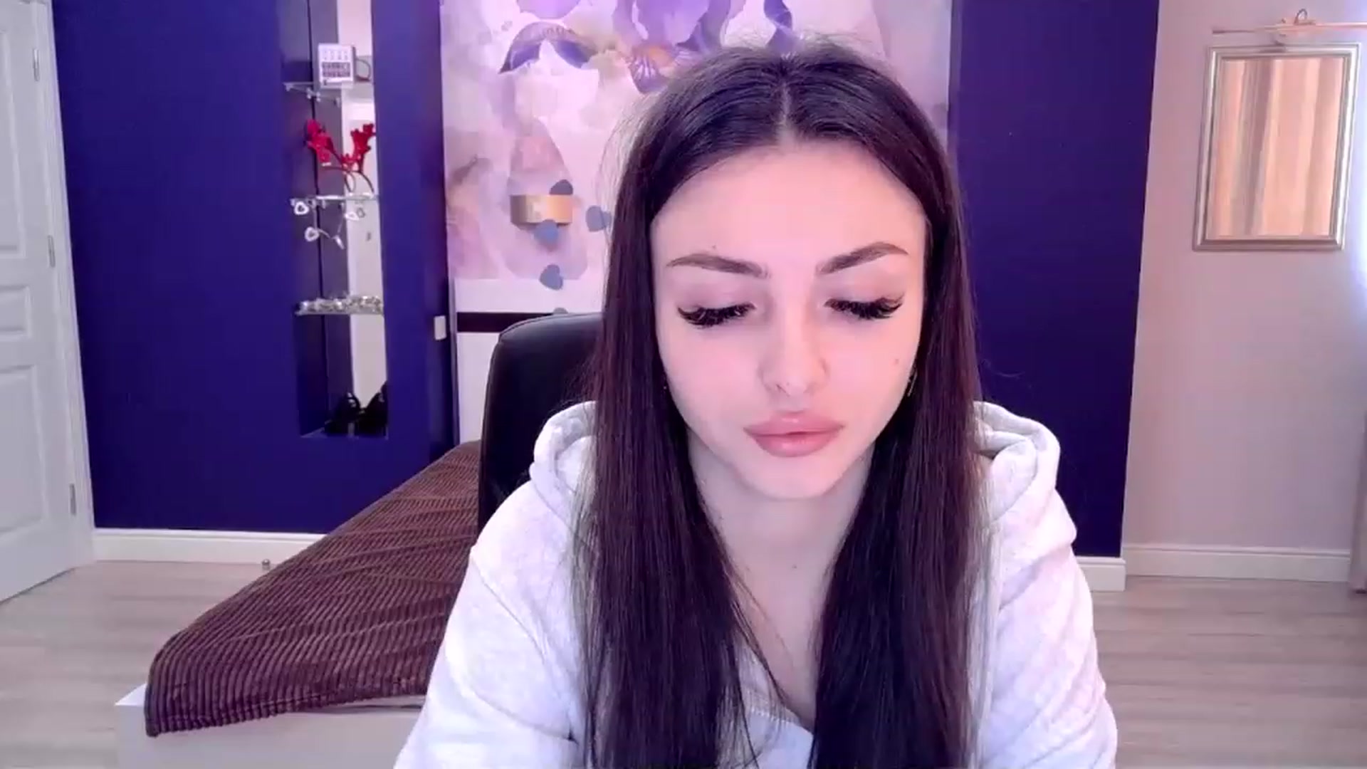 Gallery image thumbnail from Kamila_Rouds's myfreecams stream on, 04/20/2023, 08:16 image 9 of 20