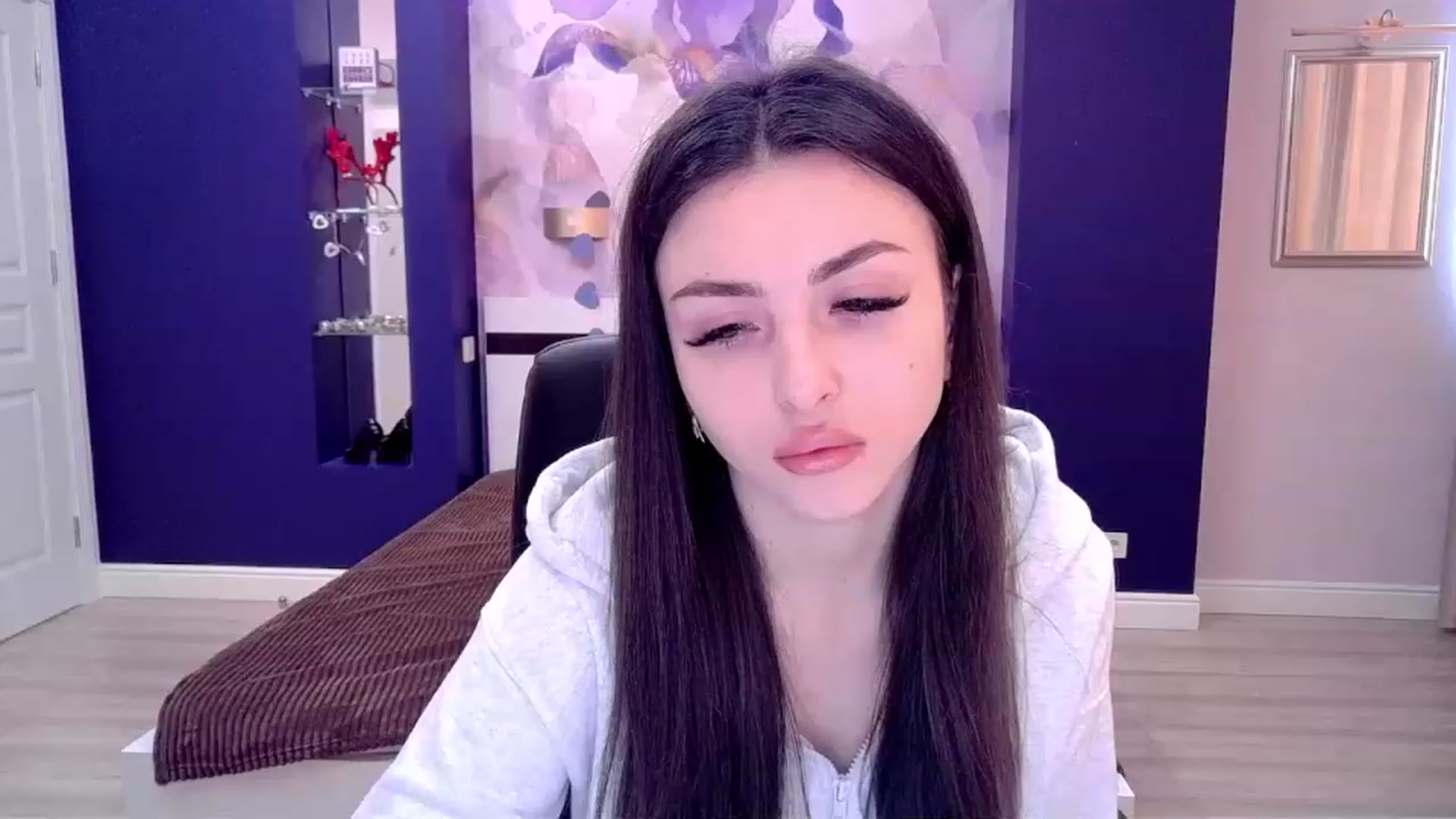 Gallery image thumbnail from Kamila_Rouds's myfreecams stream on, 04/20/2023, 08:16 image 4 of 20