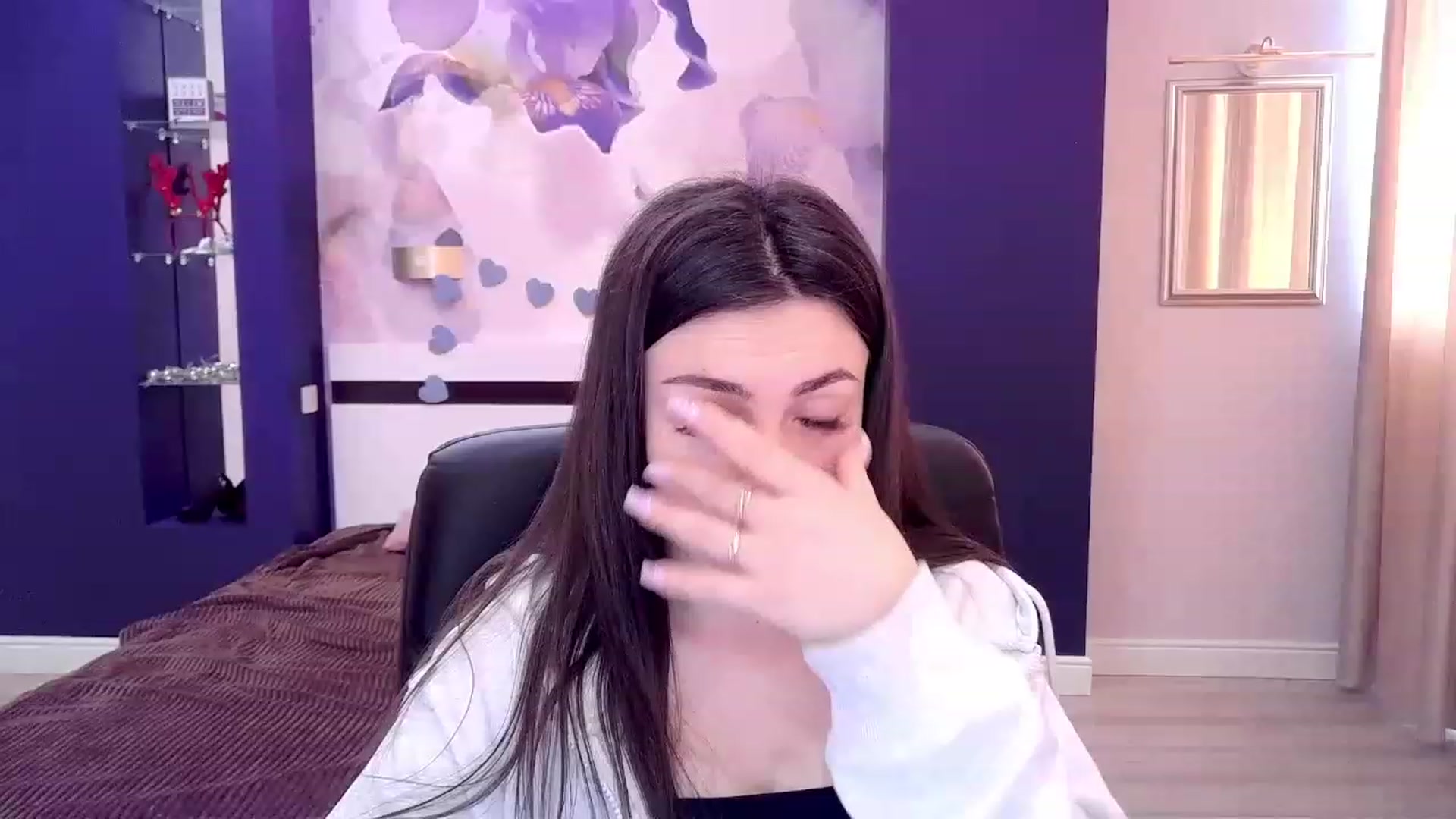 Gallery image thumbnail from Kamila_Rouds's myfreecams stream on, 05/01/2023, 10:40 image 4 of 20