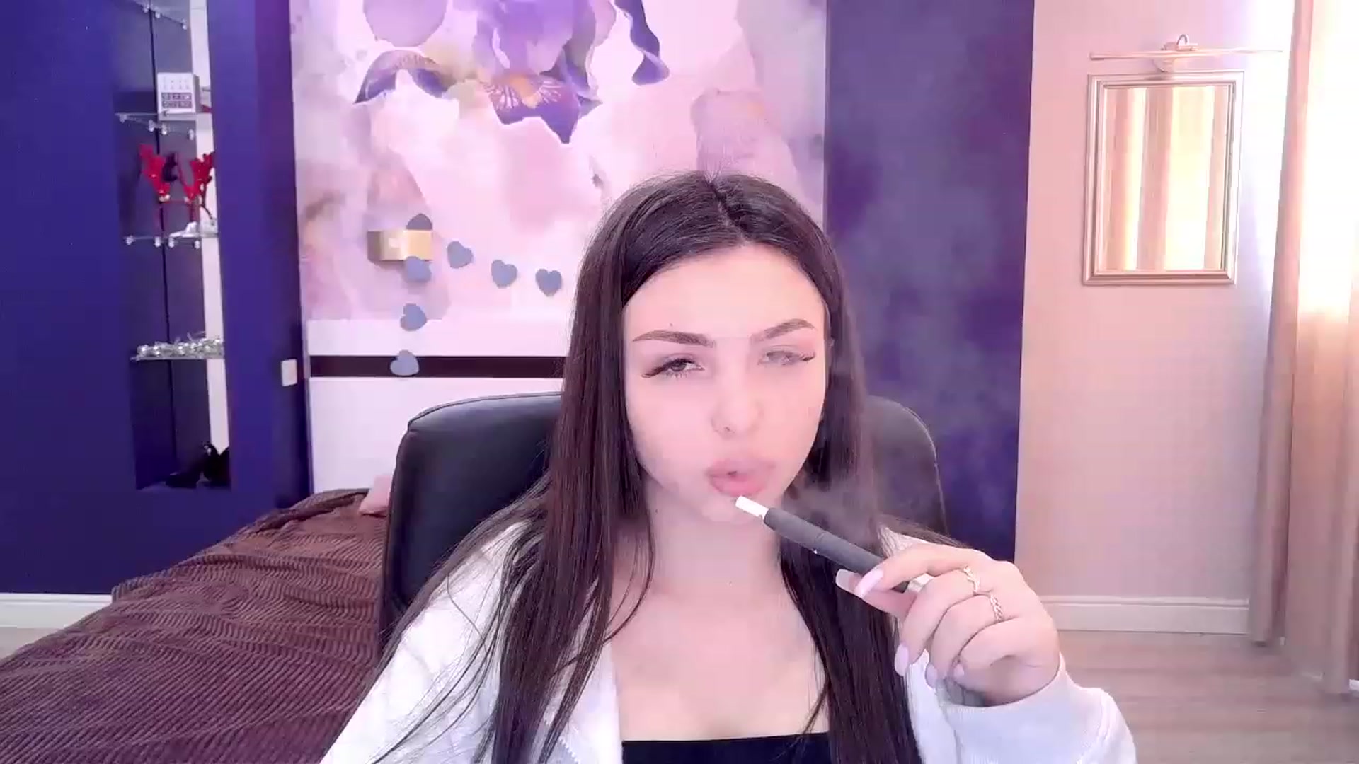 Gallery image thumbnail from Kamila_Rouds's myfreecams stream on, 05/01/2023, 10:40 image 11 of 20