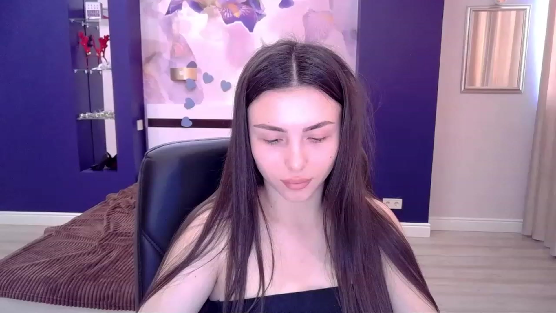 Gallery image thumbnail from Kamila_Rouds's myfreecams stream on, 05/02/2023, 09:42 image 6 of 20