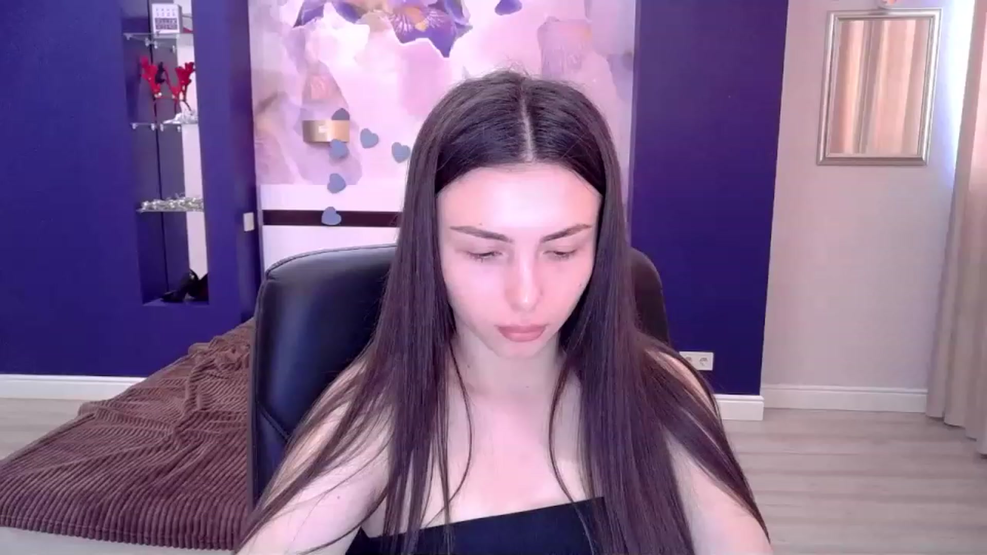 Gallery image thumbnail from Kamila_Rouds's myfreecams stream on, 05/02/2023, 09:42 image 4 of 20