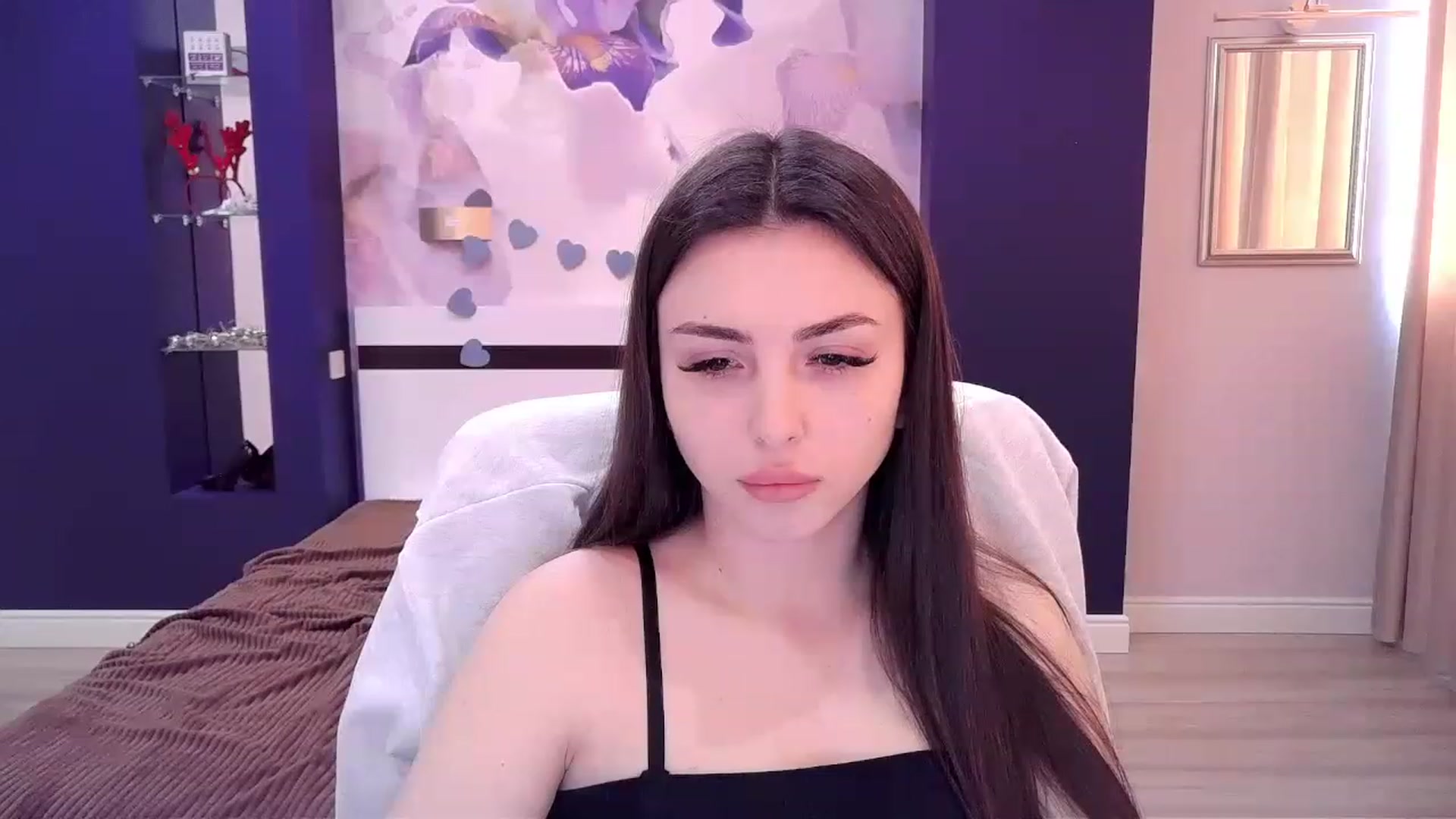 Gallery image thumbnail from Kamila_Rouds's myfreecams stream on, 05/09/2023, 10:19 image 15 of 20