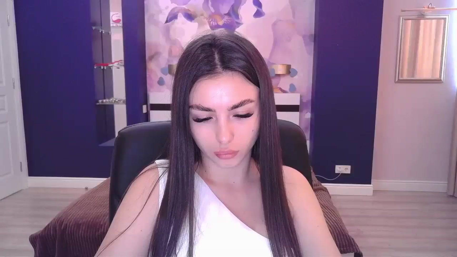 Gallery image thumbnail from Kamila_Rouds's myfreecams stream on, 07/31/2023, 09:42 image 19 of 20