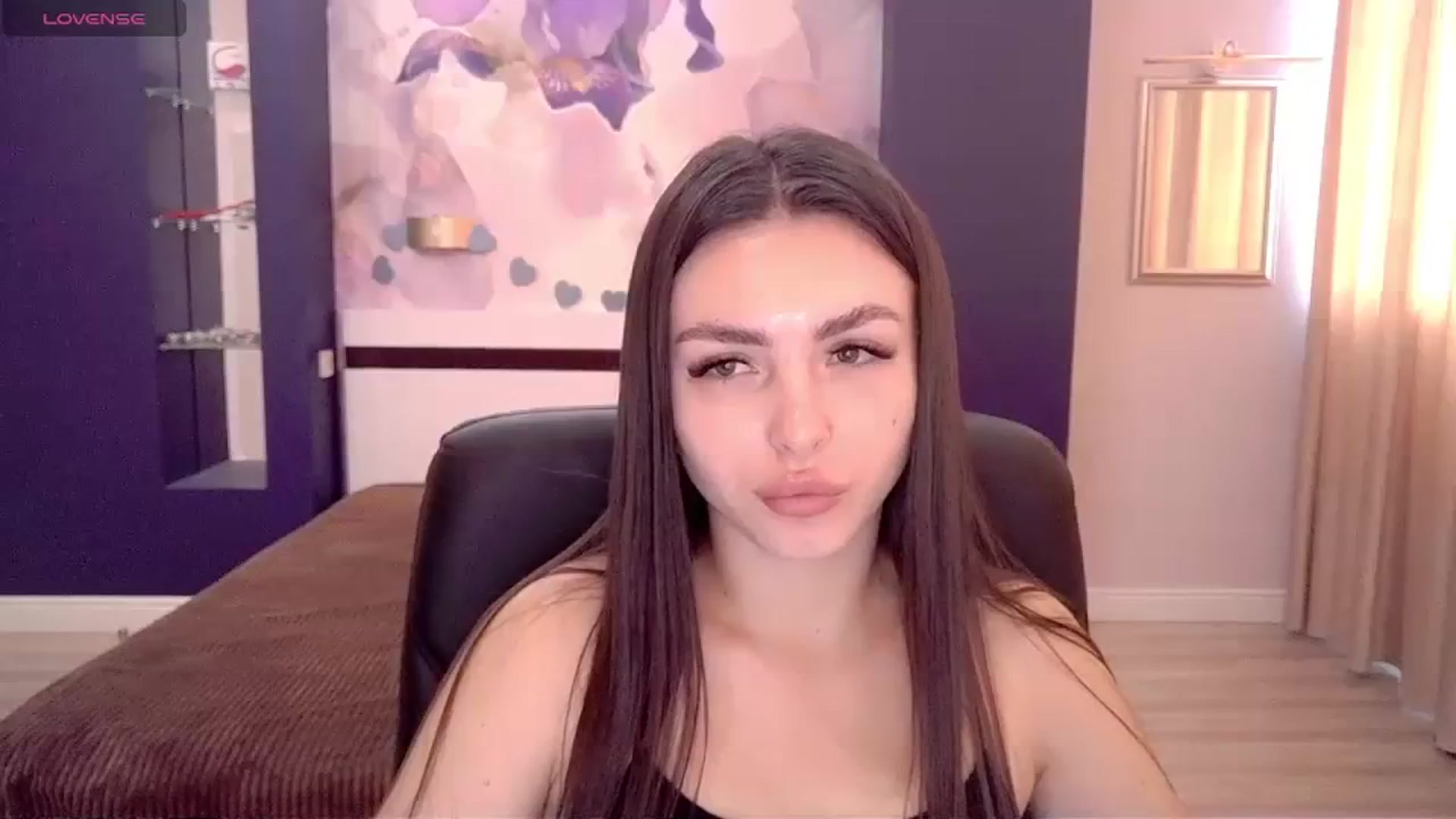 Gallery image thumbnail from Kamila_Rouds's myfreecams stream on, 08/29/2023, 10:02 image 10 of 20