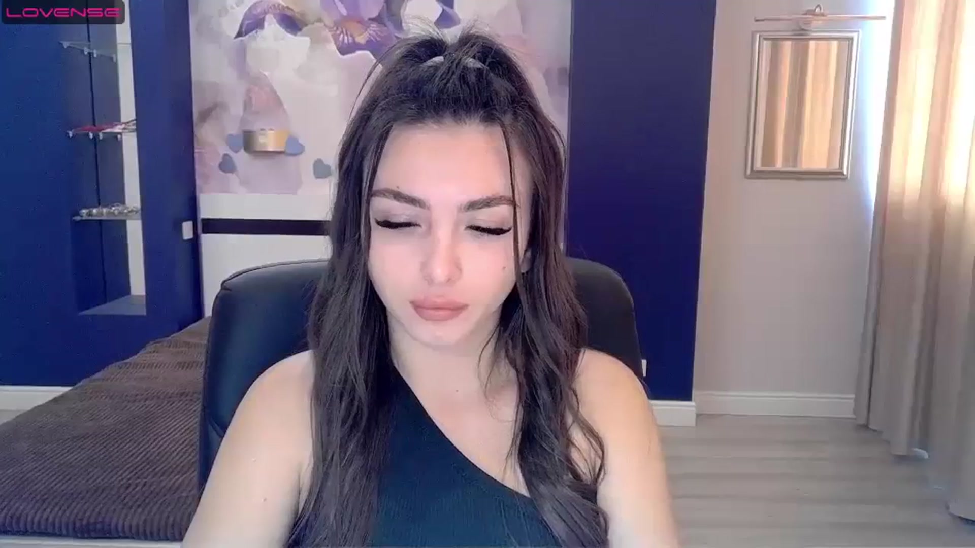 Gallery image thumbnail from Kamila_Rouds's myfreecams stream on, 09/14/2023, 09:10 image 19 of 20