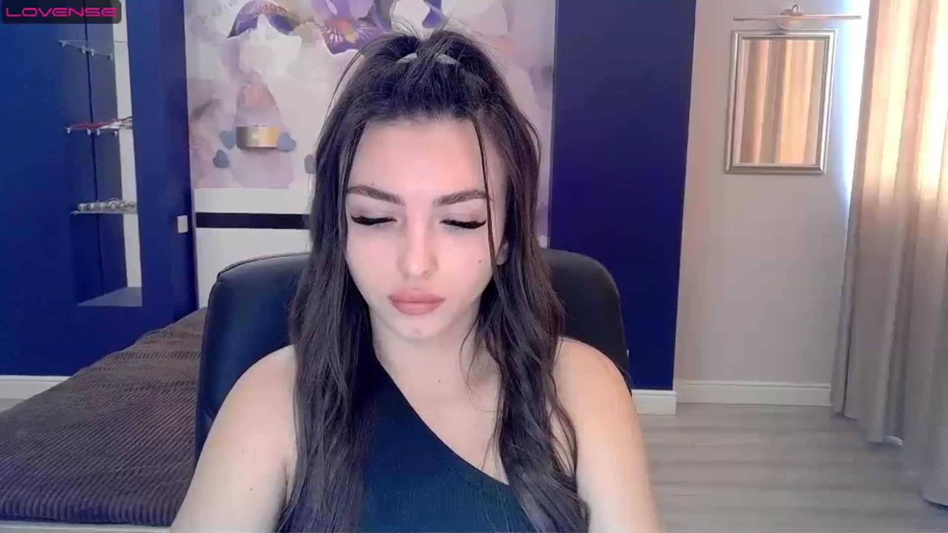 Gallery image thumbnail from Kamila_Rouds's myfreecams stream on, 09/14/2023, 09:10 image 18 of 20