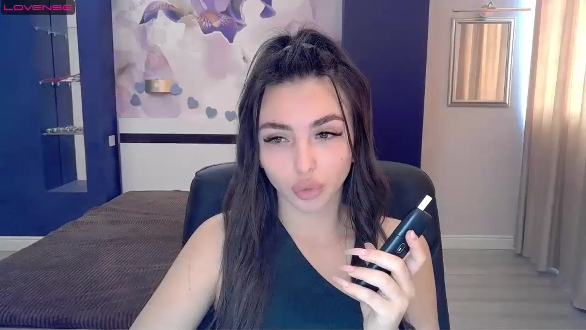 Gallery image thumbnail from Kamila_Rouds's myfreecams stream on, 09/14/2023, 09:10 image 7 of 20
