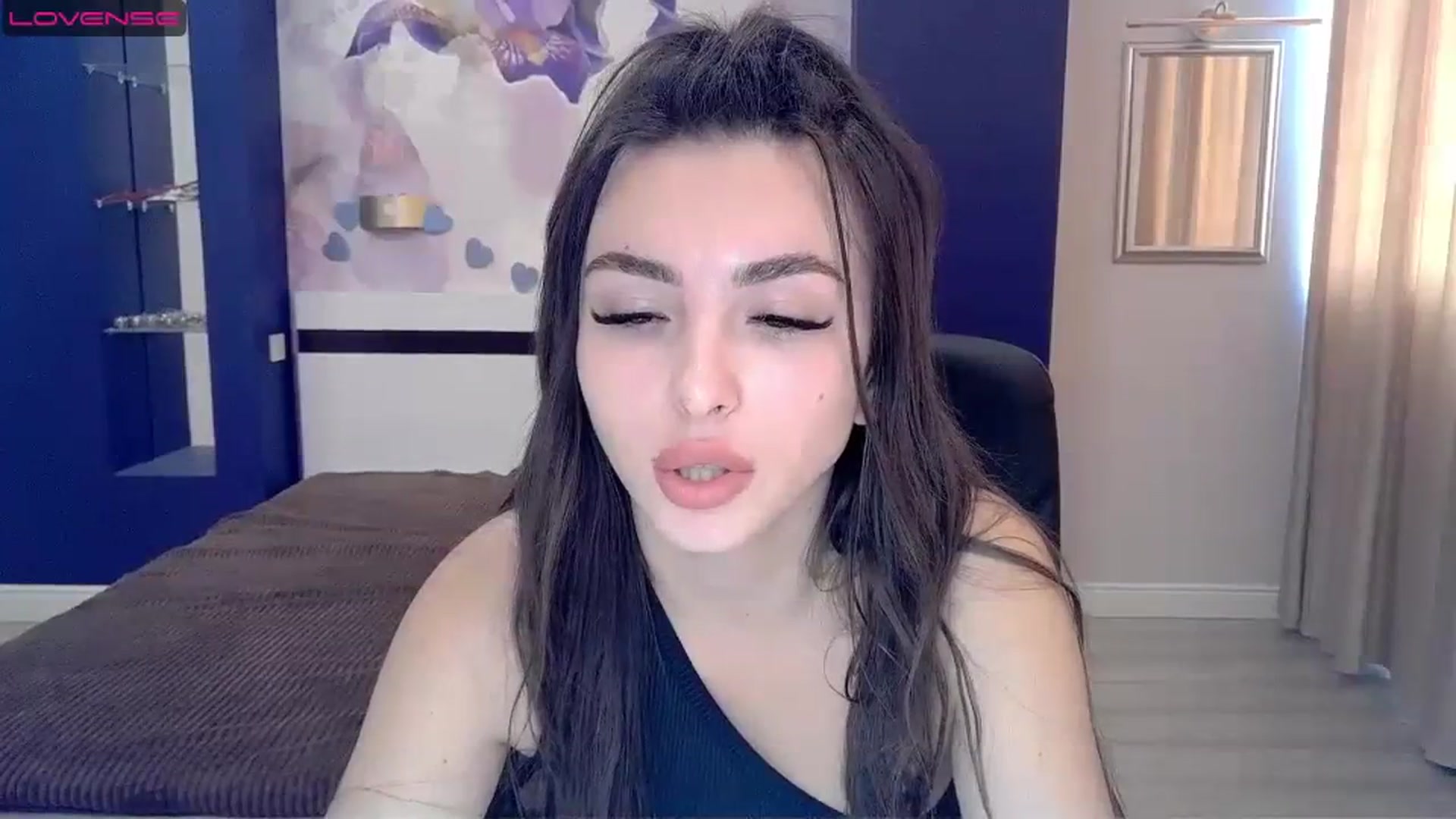Gallery image thumbnail from Kamila_Rouds's myfreecams stream on, 09/14/2023, 09:10 image 2 of 20