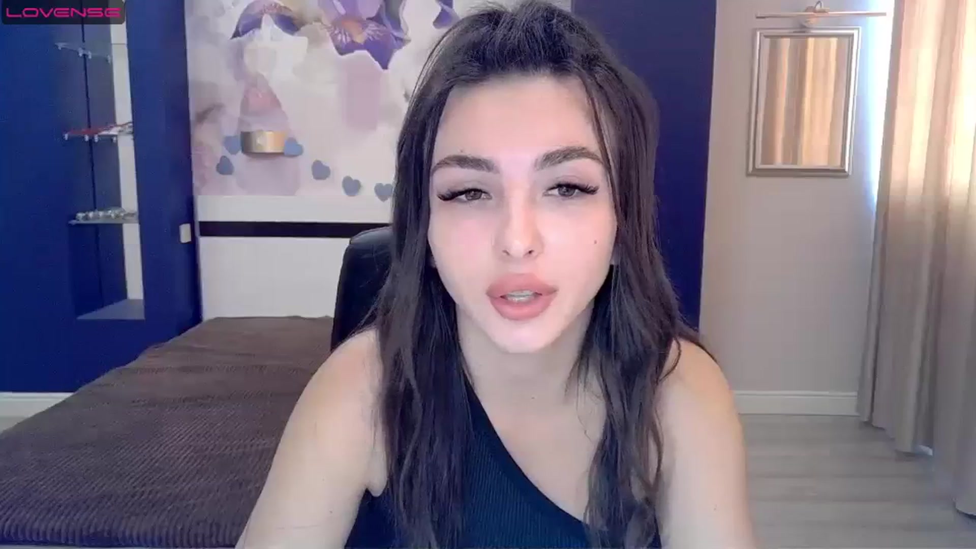 Gallery image thumbnail from Kamila_Rouds's myfreecams stream on, 09/14/2023, 09:10 image 3 of 20