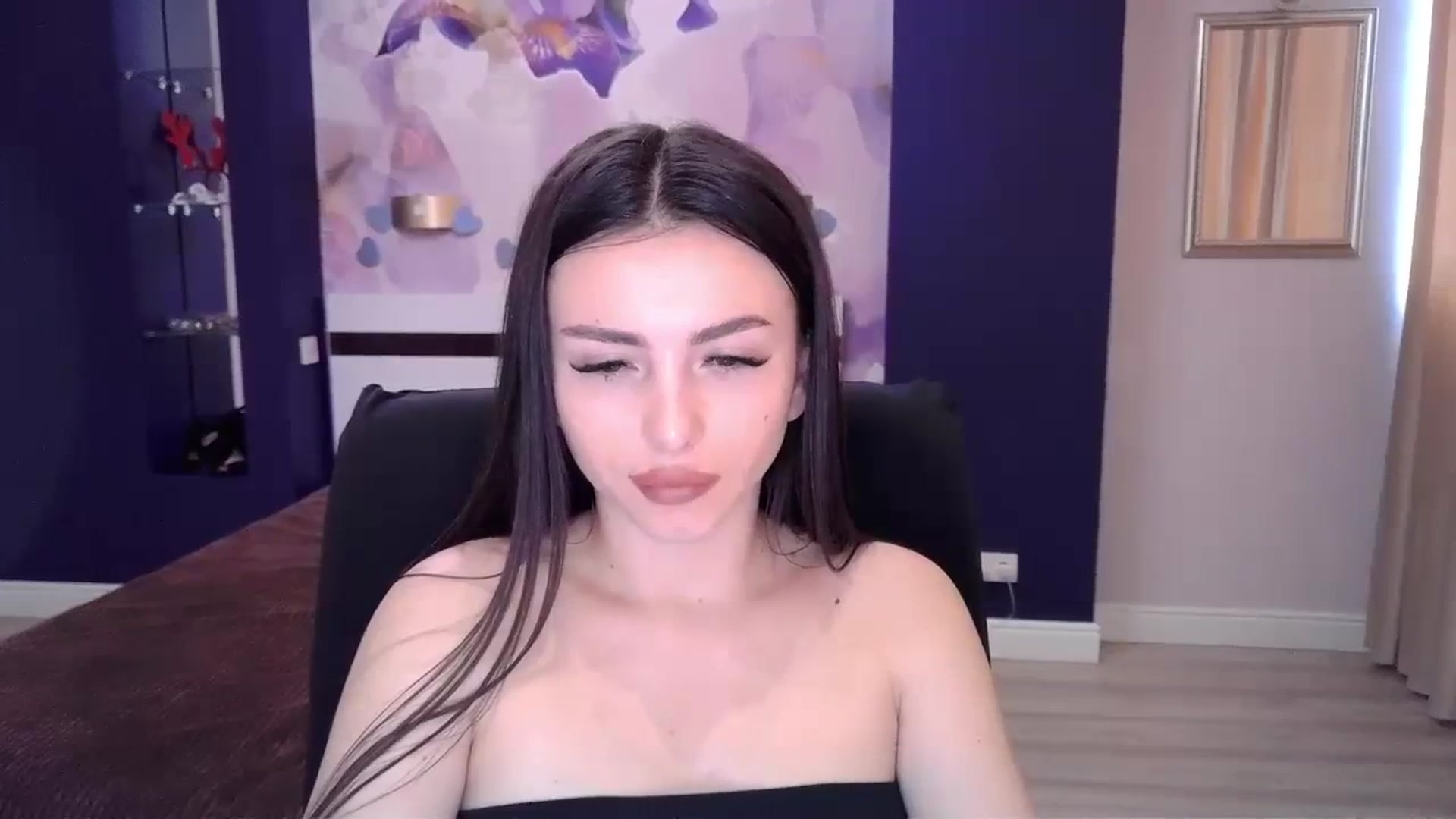 Gallery image thumbnail from Kamila_Rouds's myfreecams stream on, 12/01/2023, 12:58 image 3 of 20