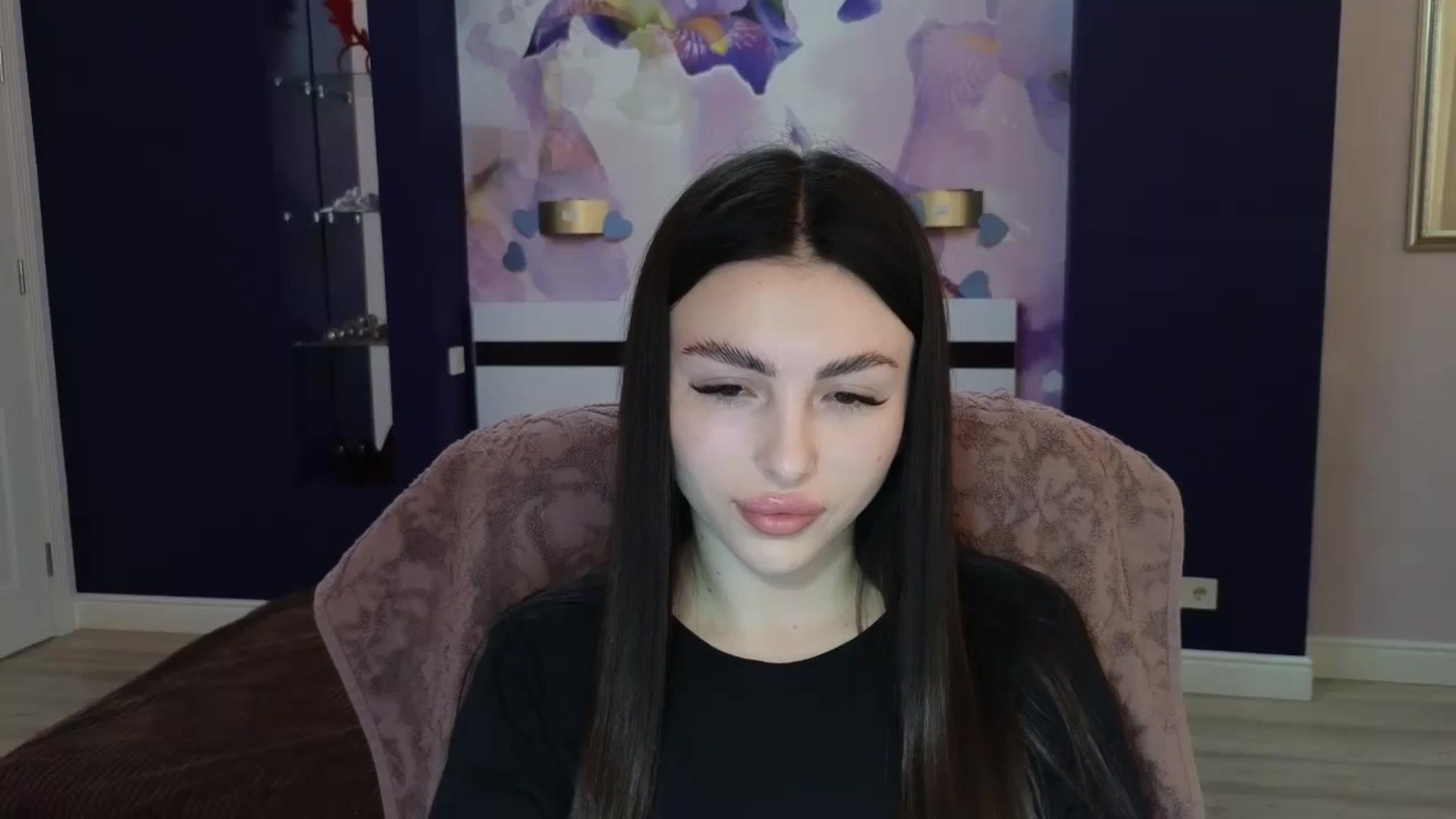 Gallery image thumbnail from Kamila_Rouds's myfreecams stream on, 05/20/2024, 07:35 image 19 of 20