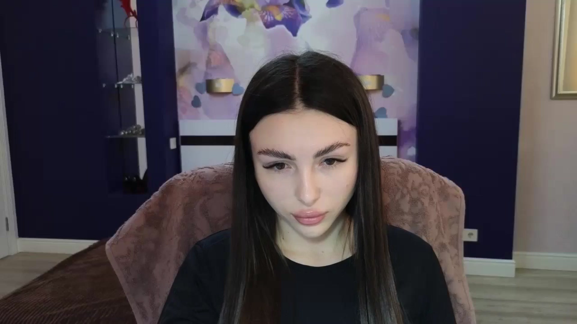 Gallery image thumbnail from Kamila_Rouds's myfreecams stream on, 05/20/2024, 07:35 image 11 of 20