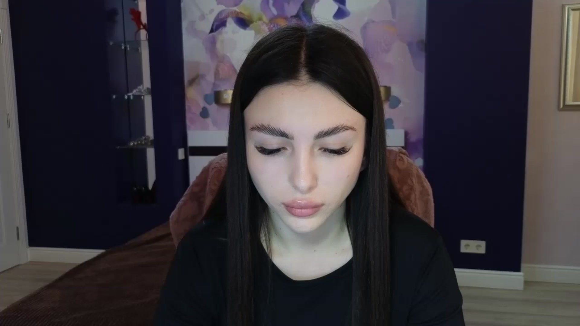 Gallery image thumbnail from Kamila_Rouds's myfreecams stream on, 05/20/2024, 08:08 image 9 of 20