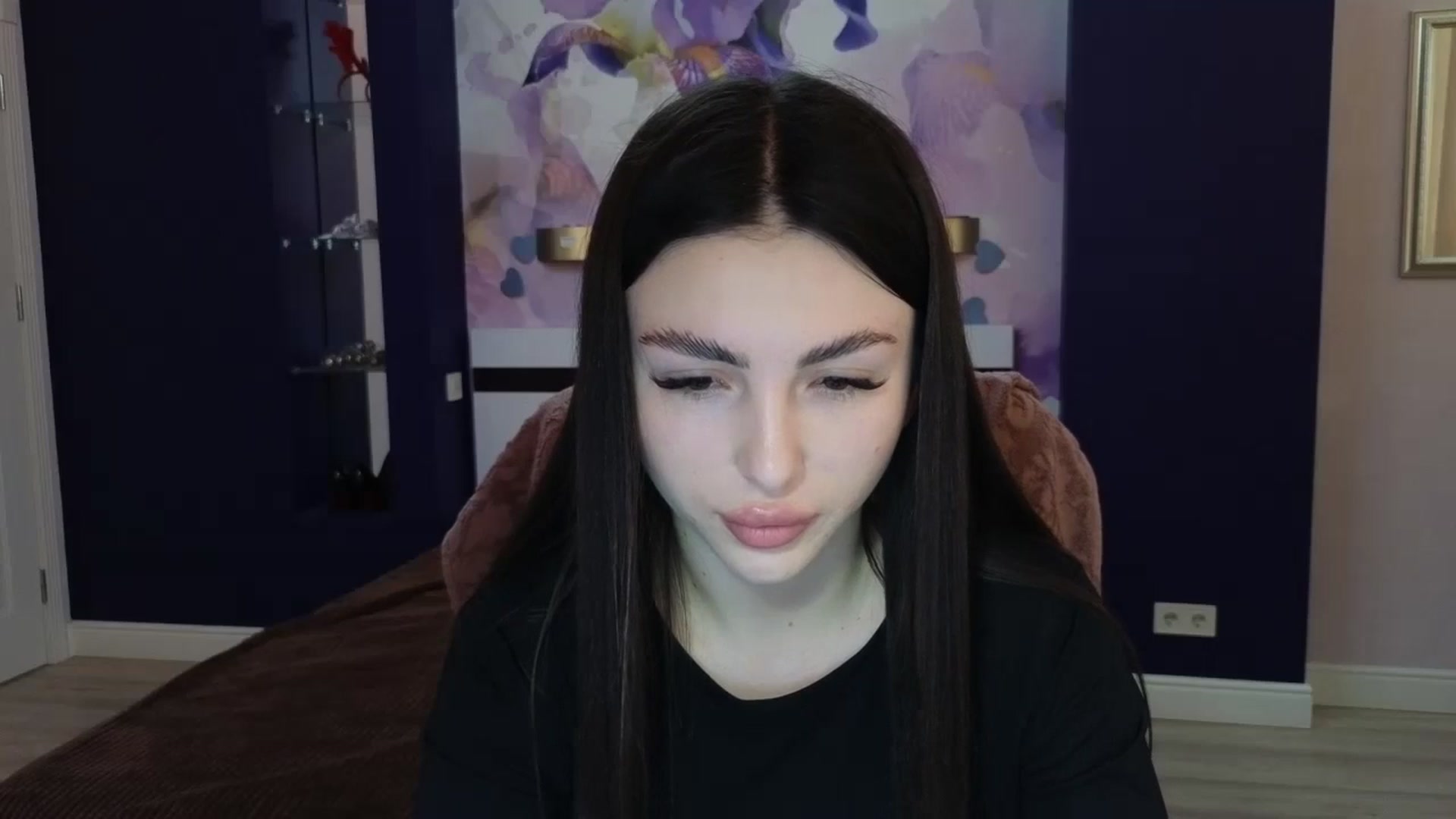 Gallery image thumbnail from Kamila_Rouds's myfreecams stream on, 05/20/2024, 08:08 image 13 of 20