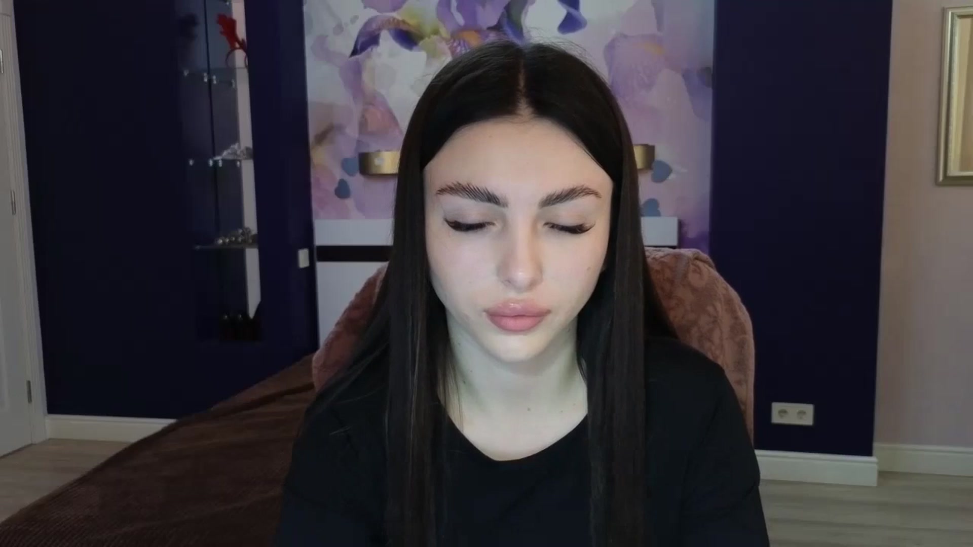 Gallery image thumbnail from Kamila_Rouds's myfreecams stream on, 05/20/2024, 08:08 image 14 of 20
