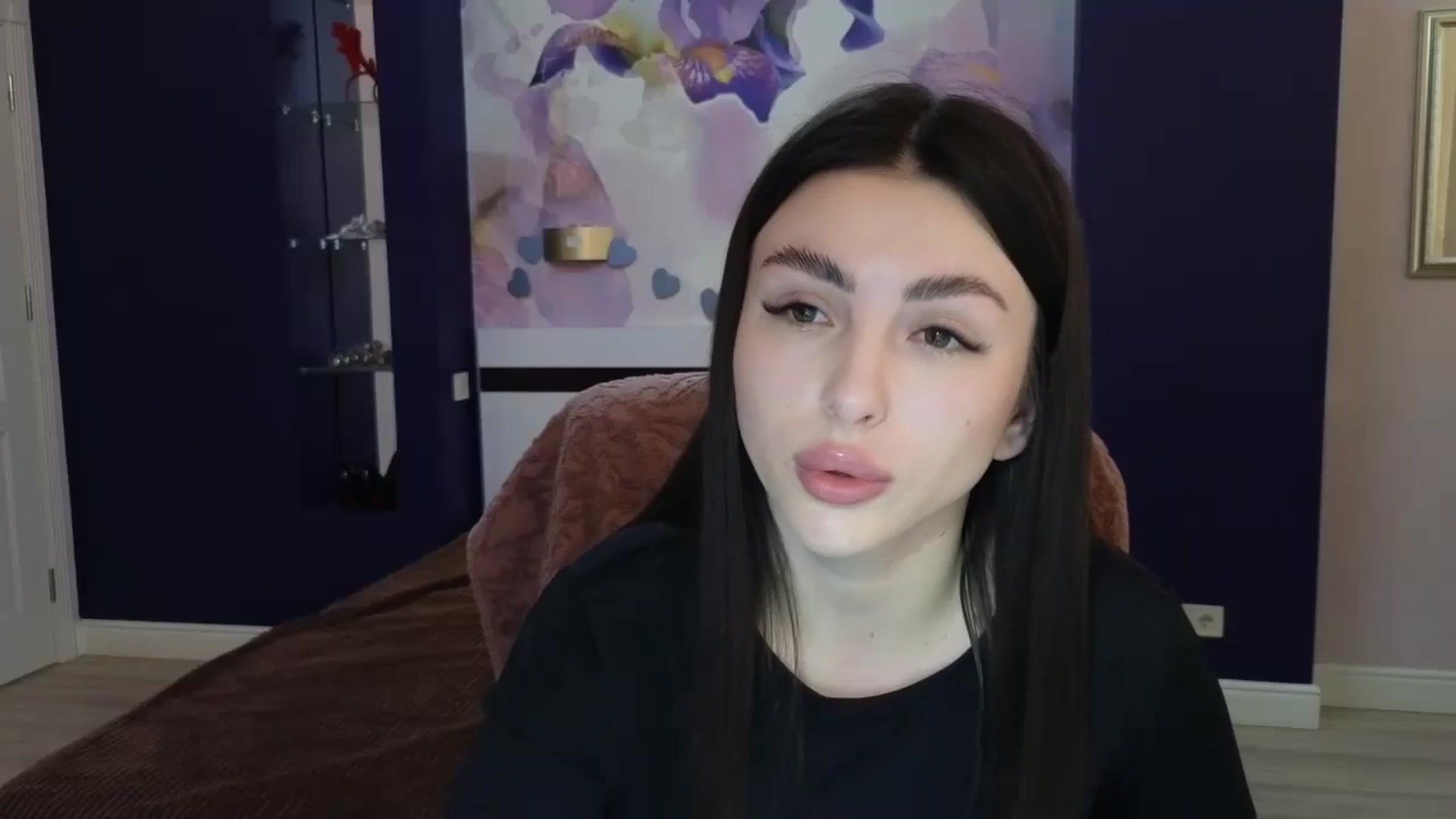 Gallery image thumbnail from Kamila_Rouds's myfreecams stream on, 05/20/2024, 08:08 image 5 of 20