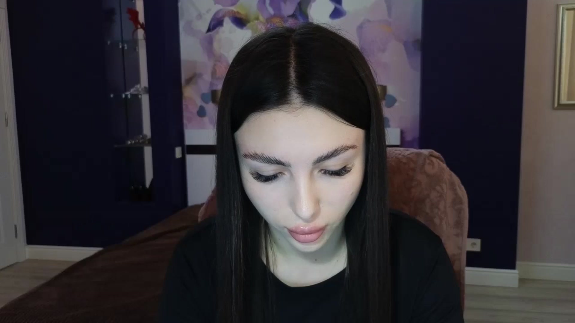 Gallery image thumbnail from Kamila_Rouds's myfreecams stream on, 05/20/2024, 08:08 image 15 of 20