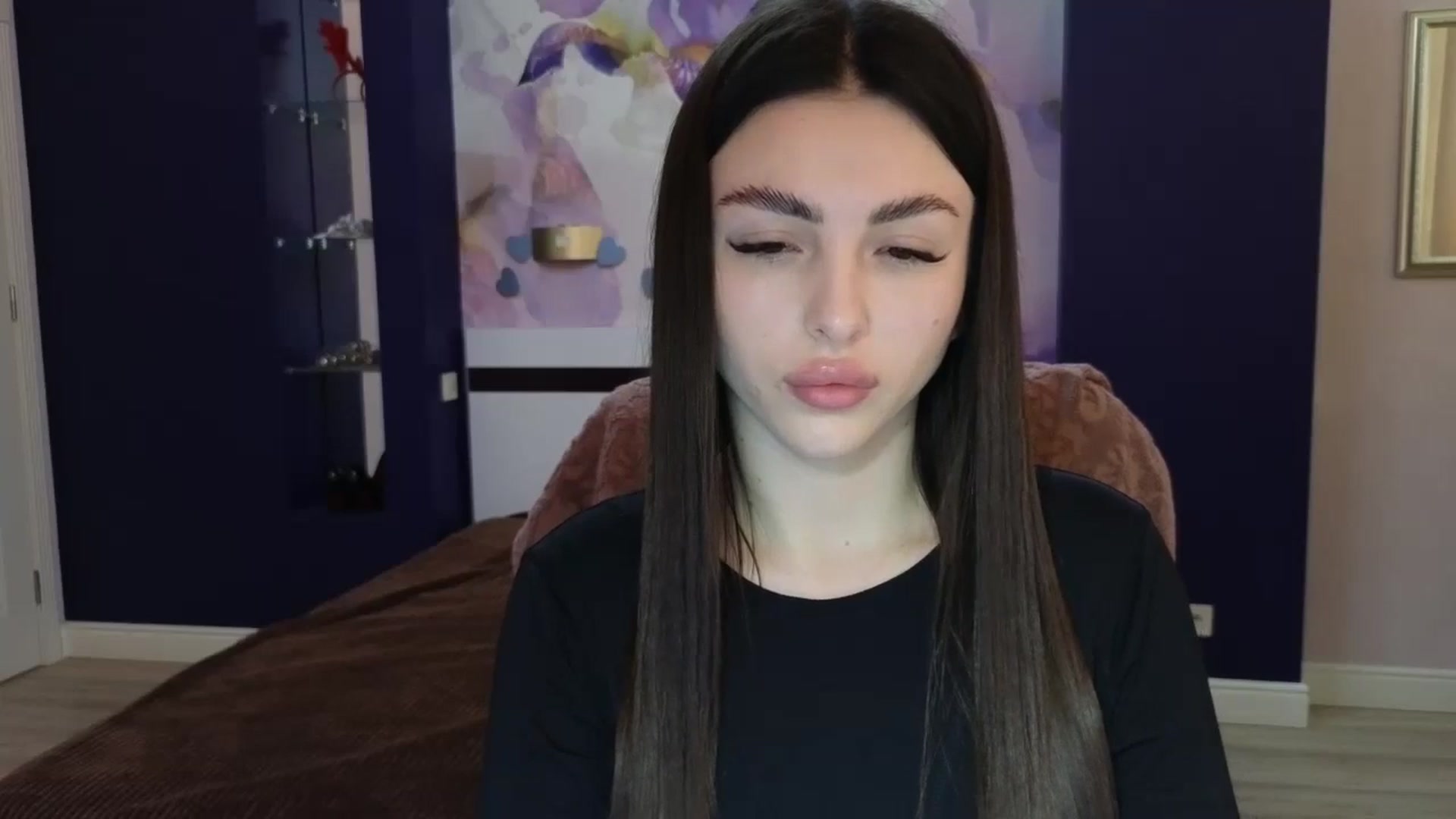 Gallery image thumbnail from Kamila_Rouds's myfreecams stream on, 05/20/2024, 08:08 image 17 of 20