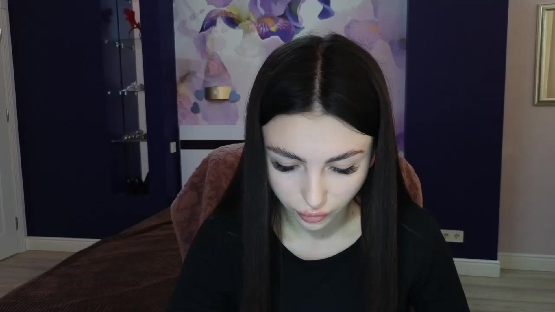 Gallery image thumbnail from Kamila_Rouds's myfreecams stream on, 05/20/2024, 08:08 image 11 of 20