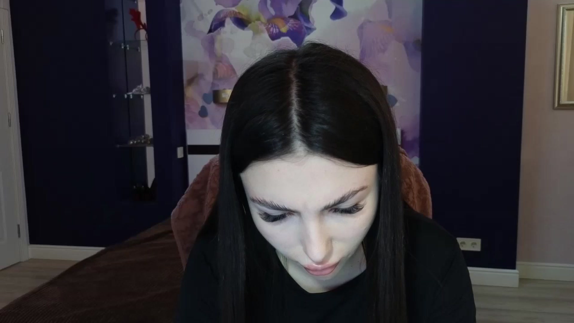 Gallery image thumbnail from Kamila_Rouds's myfreecams stream on, 05/20/2024, 08:08 image 7 of 20