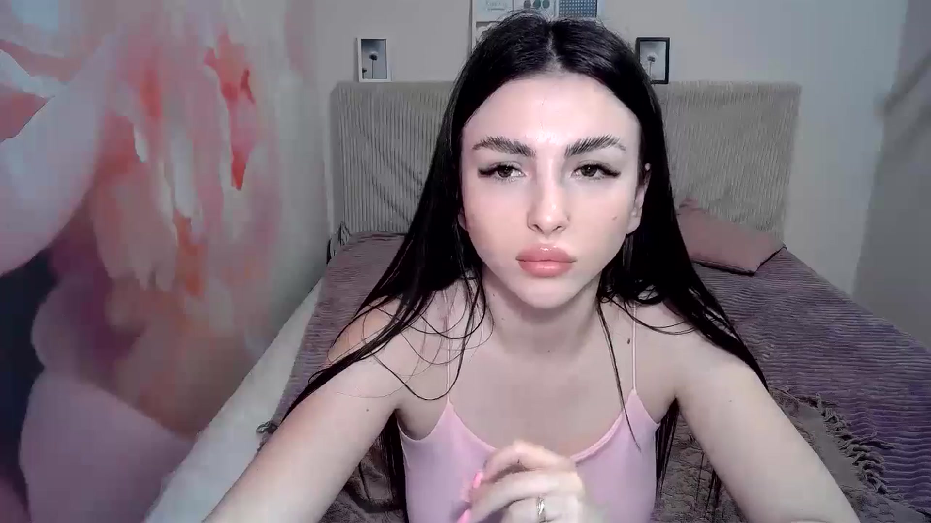 Gallery image thumbnail from Kamila_Rouds's myfreecams stream on, 05/31/2024, 12:15 image 18 of 20