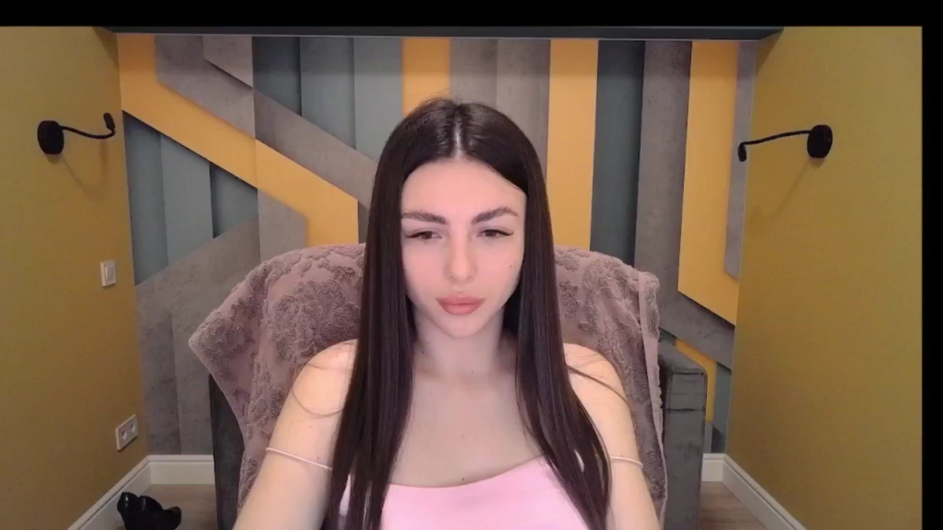 Gallery image thumbnail from Kamila_Rouds's myfreecams stream on, 06/15/2024, 06:43 image 17 of 20