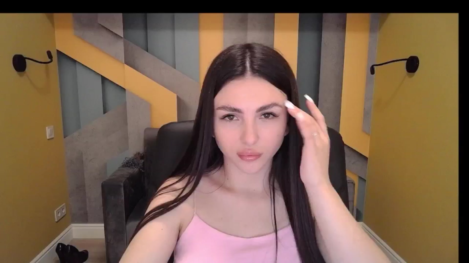 Gallery image thumbnail from Kamila_Rouds's myfreecams stream on, 06/15/2024, 09:01 image 17 of 20