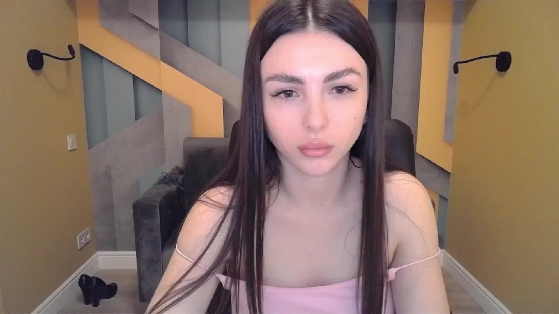 Gallery image thumbnail from Kamila_Rouds's myfreecams stream on, 06/15/2024, 09:49 image 13 of 20