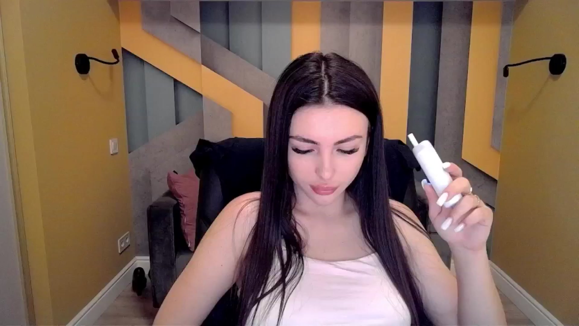 Gallery image thumbnail from Kamila_Rouds's myfreecams stream on, 06/29/2024, 05:46 image 20 of 20