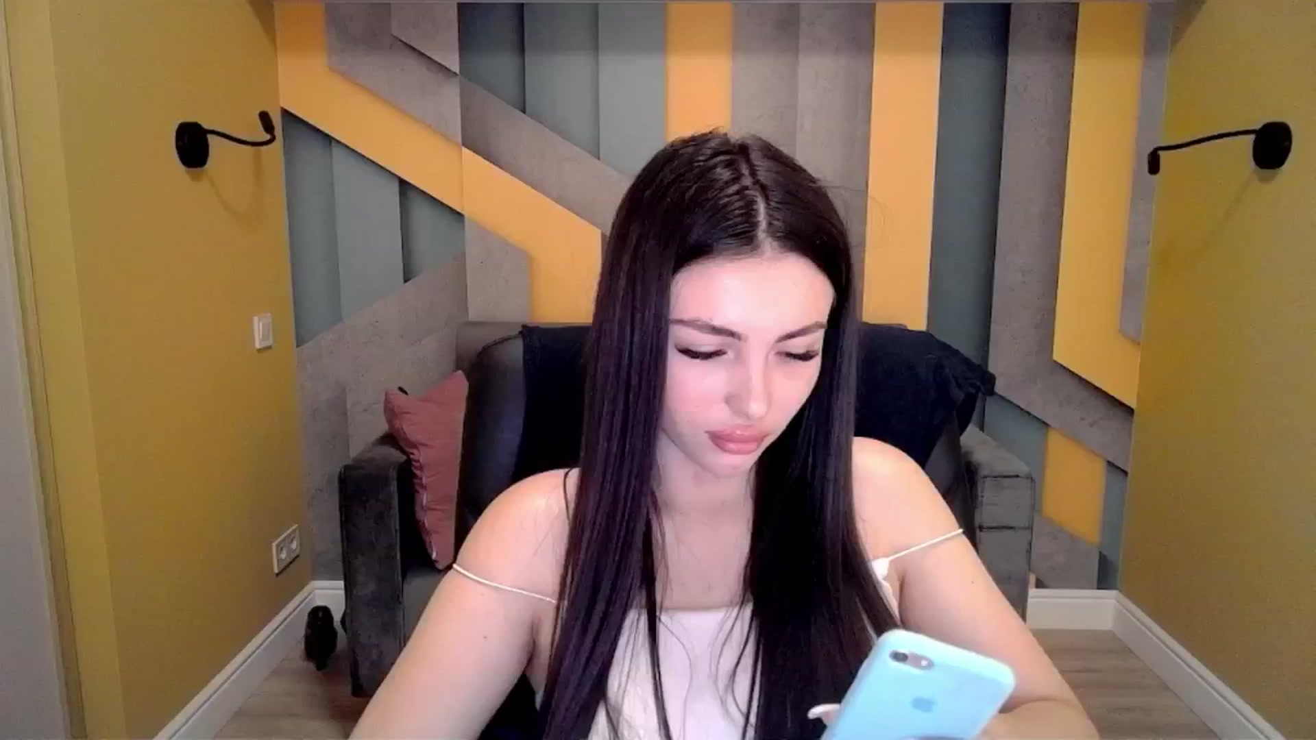 Gallery image thumbnail from Kamila_Rouds's myfreecams stream on, 06/29/2024, 07:20 image 18 of 20