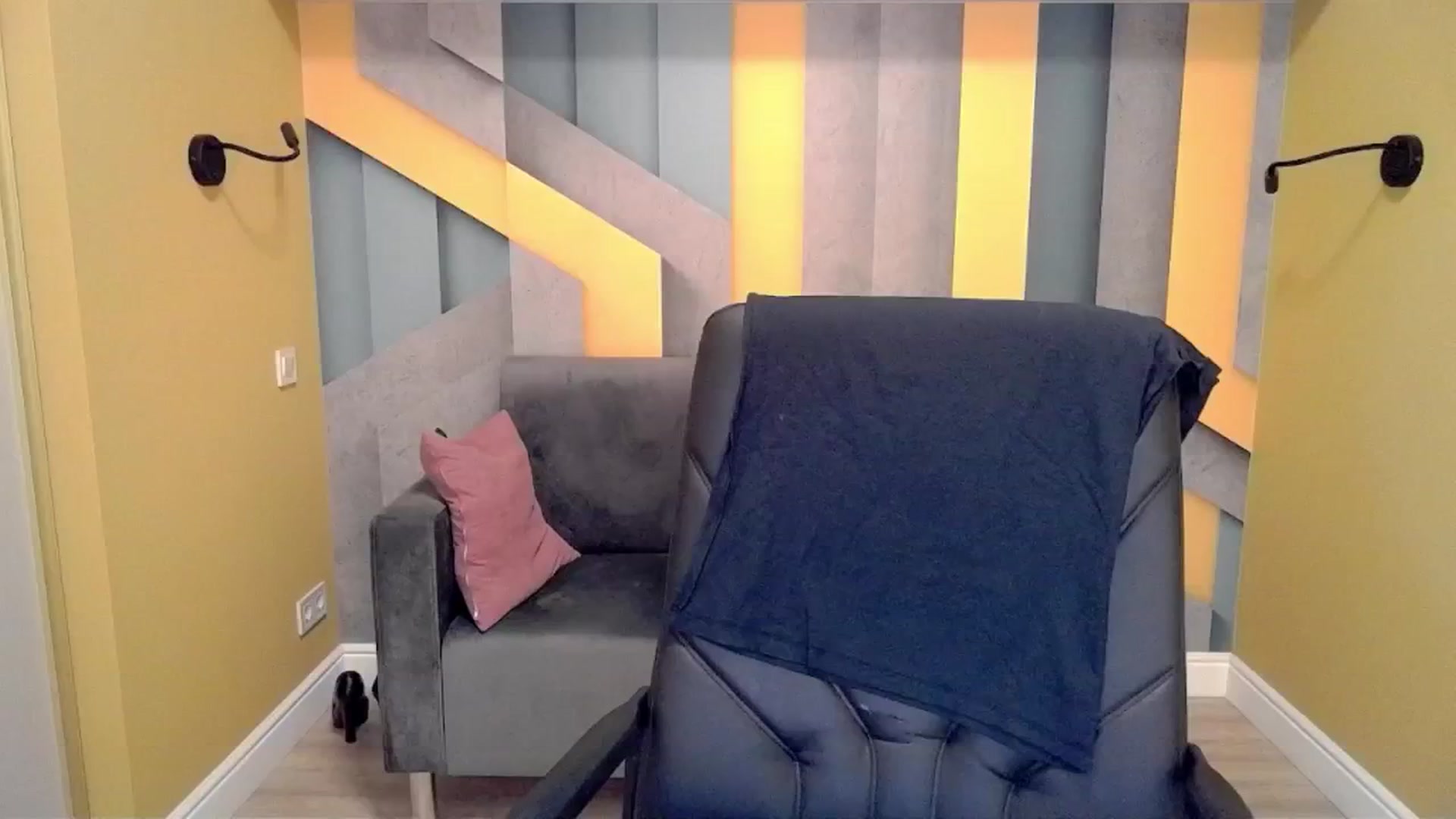 Gallery image thumbnail from Kamila_Rouds's myfreecams stream on, 06/29/2024, 07:20 image 5 of 20