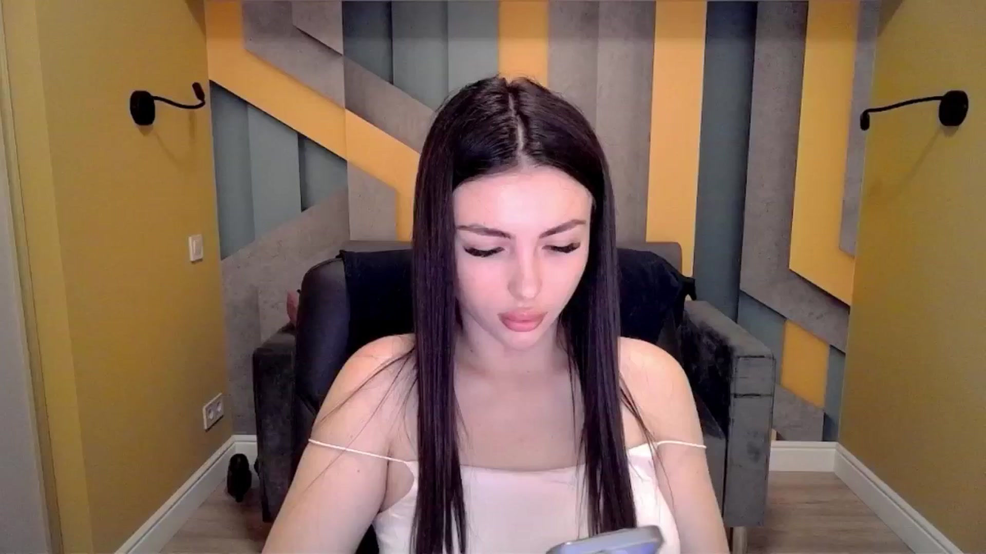 Gallery image thumbnail from Kamila_Rouds's myfreecams stream on, 06/29/2024, 07:20 image 9 of 20