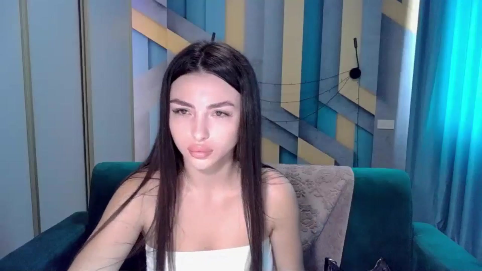Gallery image thumbnail from Kamila_Rouds's myfreecams stream on, 08/03/2024, 06:44 image 15 of 20