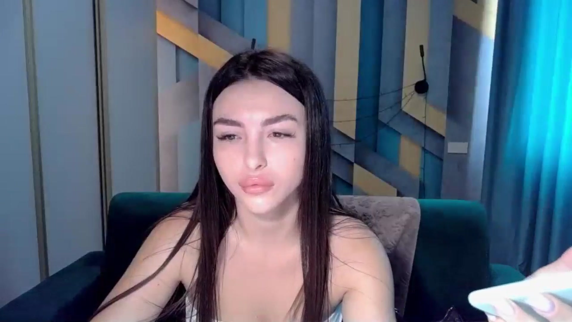 Gallery image thumbnail from Kamila_Rouds's myfreecams stream on, 08/03/2024, 06:44 image 14 of 20
